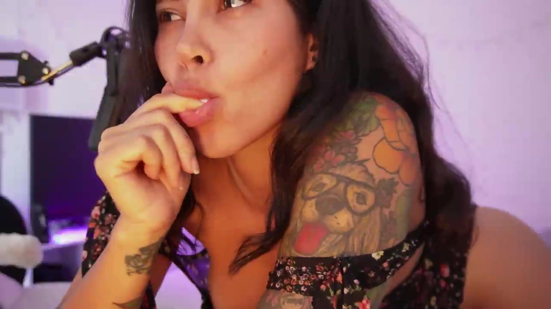 Gallery image thumbnail from Ramonarios's myfreecams stream on, 08/27/2026, 18:38 image 20 of 20