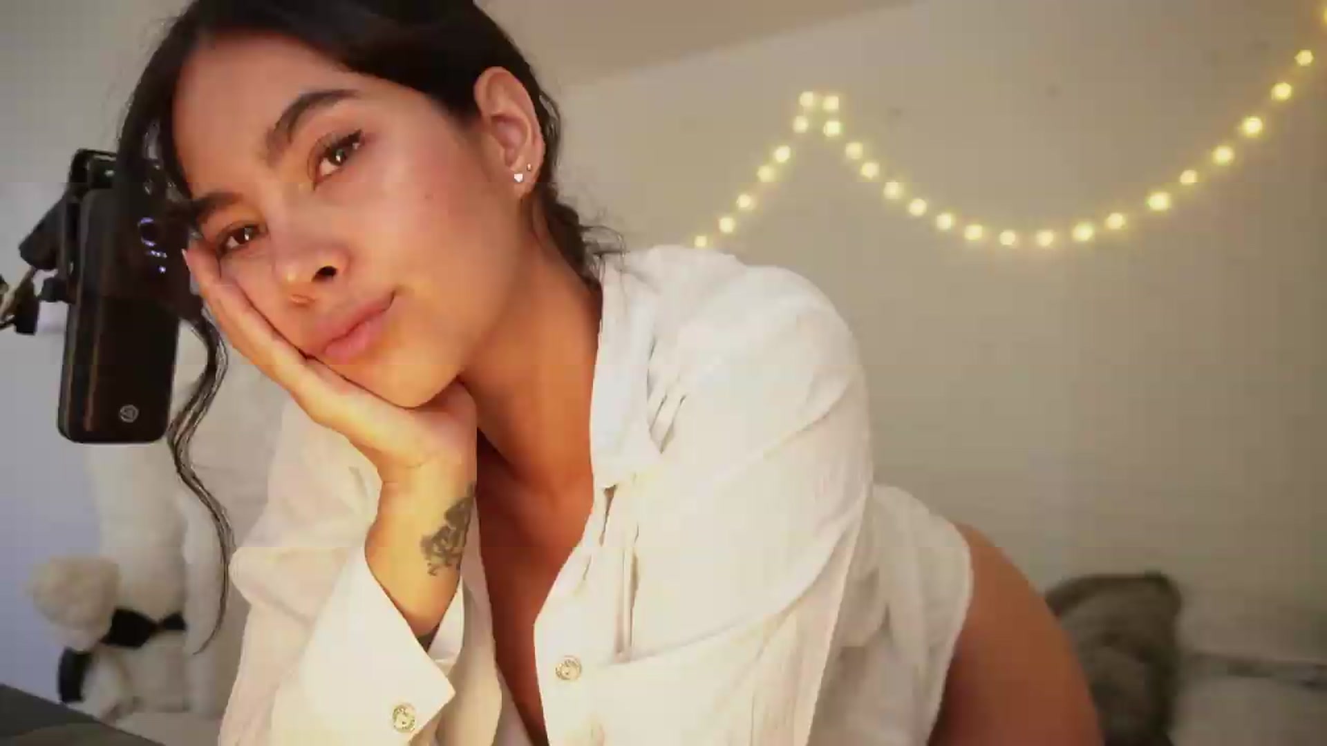 Gallery image thumbnail from Ramonarios's myfreecams stream on, 08/31/2026, 17:50 image 1 of 20