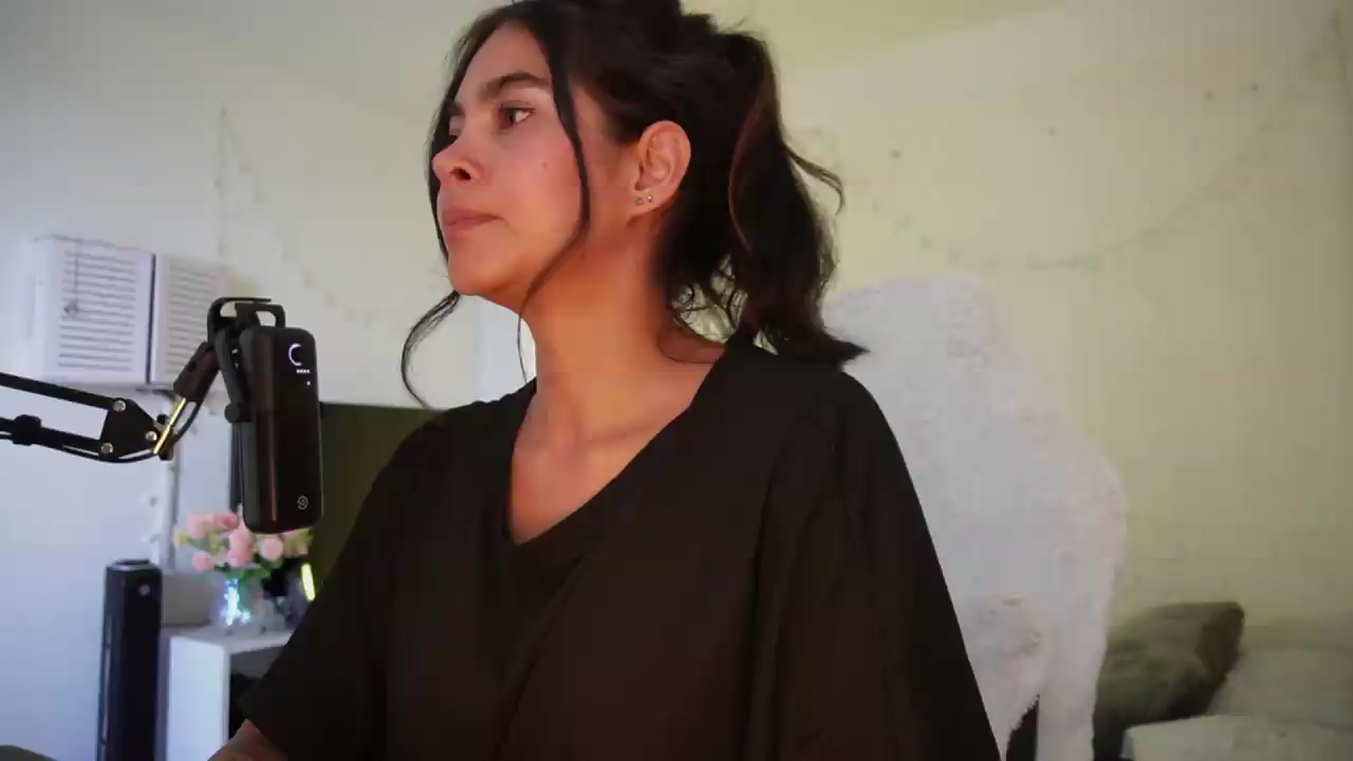 Gallery image thumbnail from Ramonarios's myfreecams stream on, 09/04/2026, 18:19 image 11 of 20