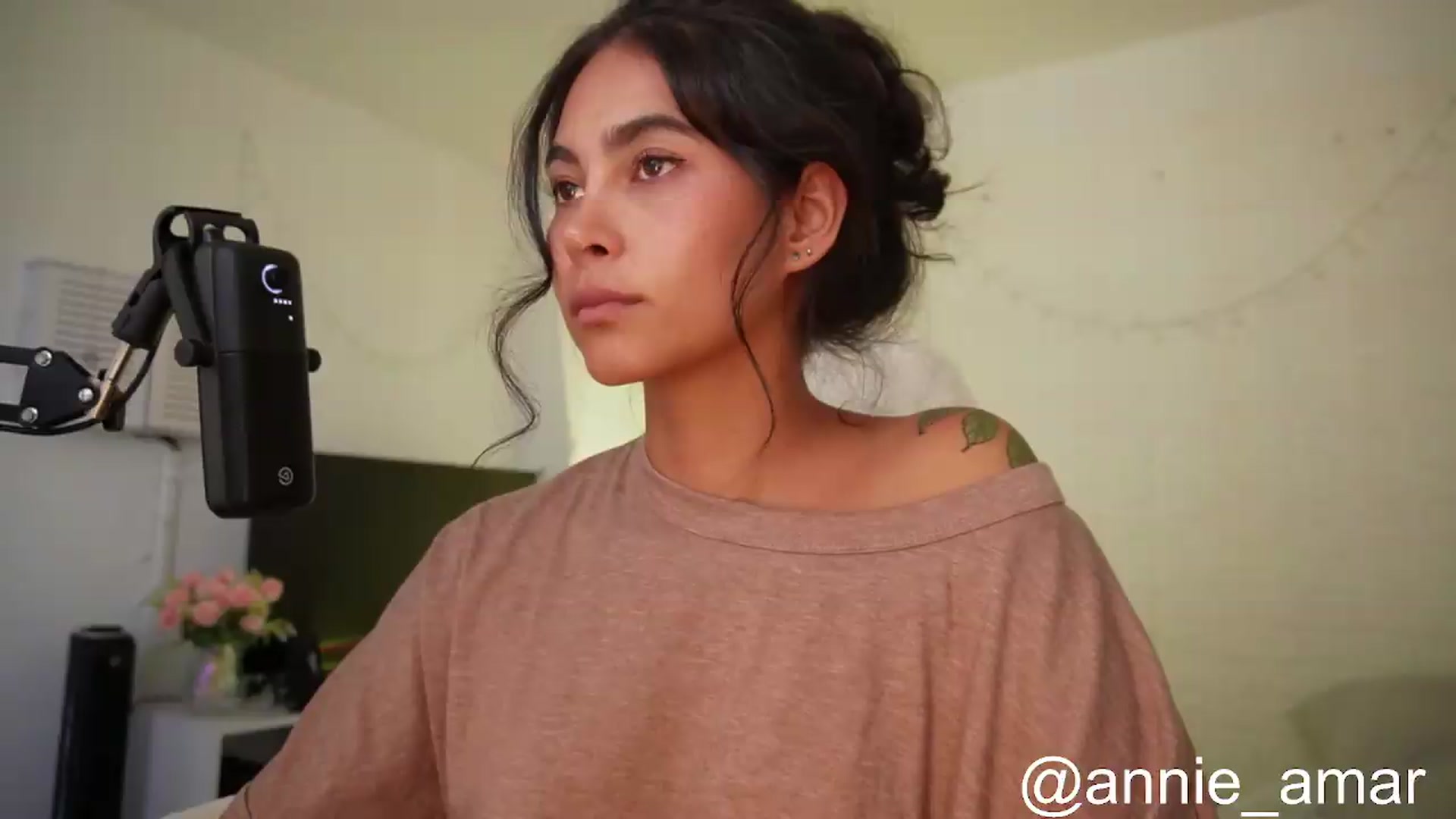 Gallery image thumbnail from Ramonarios's myfreecams stream on, 09/08/2026, 20:20 image 18 of 20