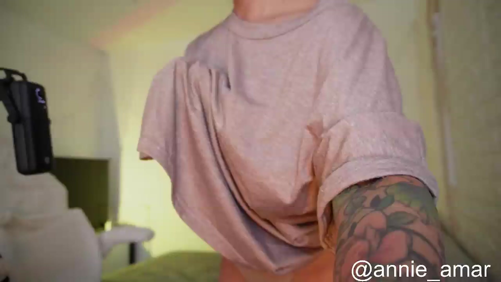 Gallery image thumbnail from Ramonarios's myfreecams stream on, 09/08/2026, 20:20 image 12 of 20