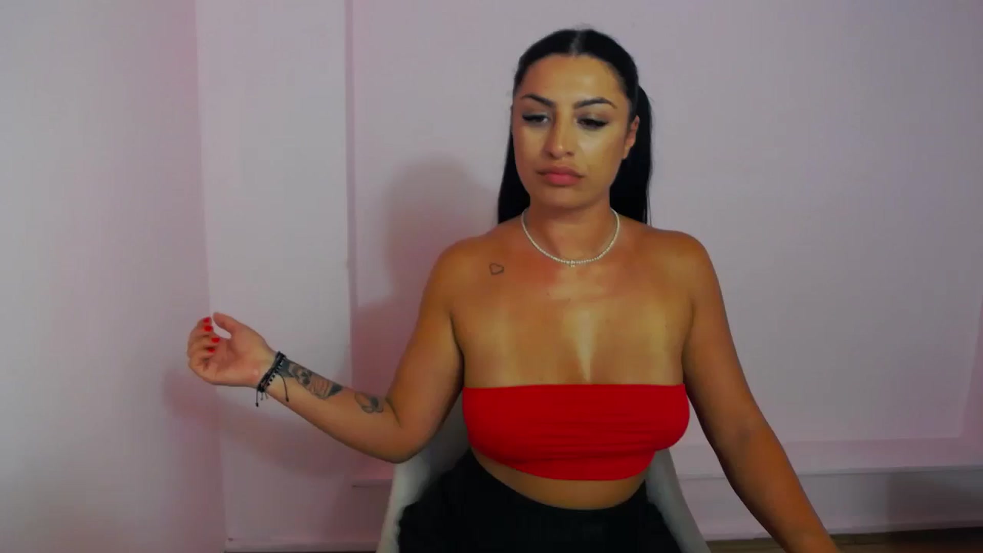 Gallery image thumbnail from Rapunz3l's myfreecams stream on, 09/28/2025, 24:15 image 15 of 20