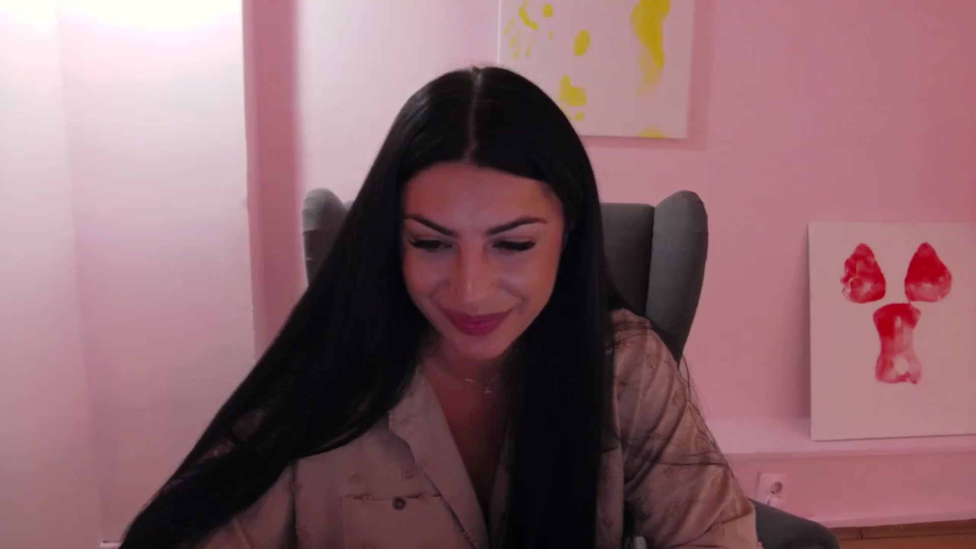 Gallery image thumbnail from Rapunz3l's myfreecams stream on, 10/13/2025, 24:33 image 17 of 20