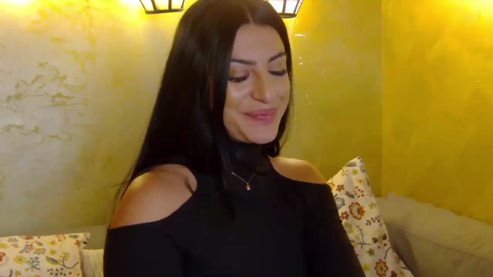 Gallery image thumbnail from Rapunz3l's myfreecams stream on, 10/20/2025, 02:20 image 5 of 20