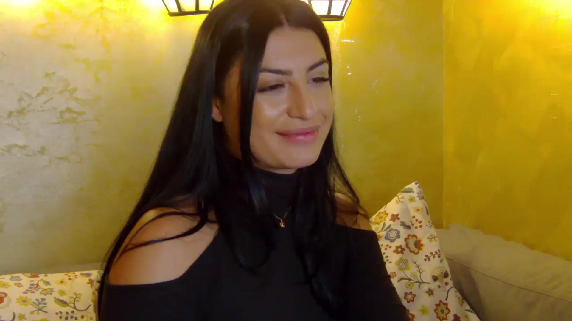 Gallery image thumbnail from Rapunz3l's myfreecams stream on, 10/20/2025, 02:20 image 11 of 20