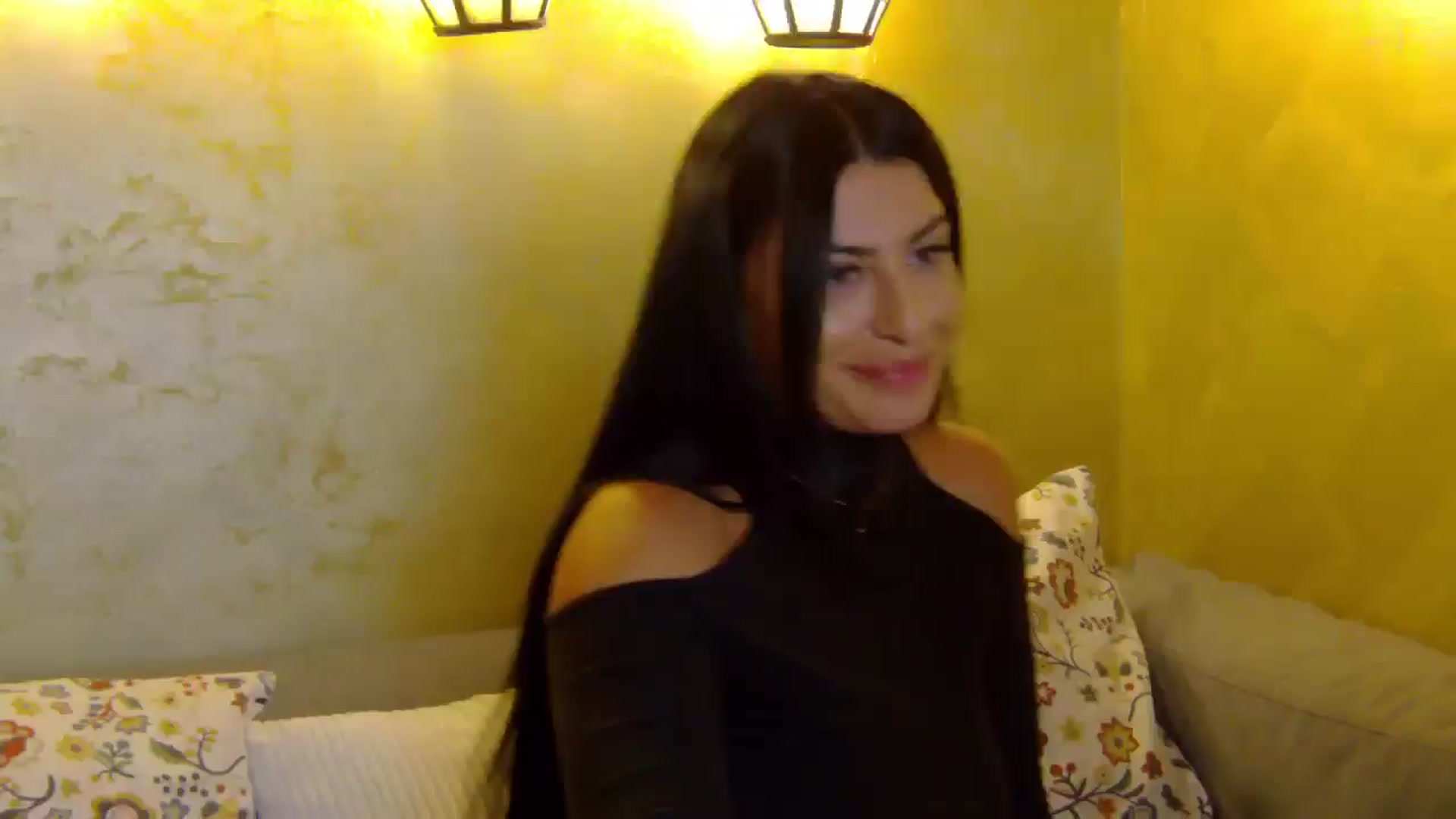 Gallery image thumbnail from Rapunz3l's myfreecams stream on, 10/20/2025, 02:20 image 1 of 20