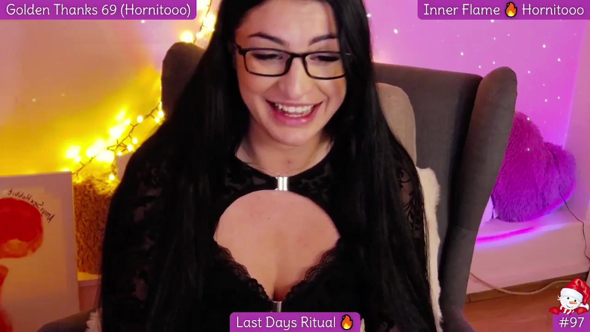 Gallery image thumbnail from Rapunz3l's myfreecams stream on, 12/29/2025, 03:15 image 8 of 20