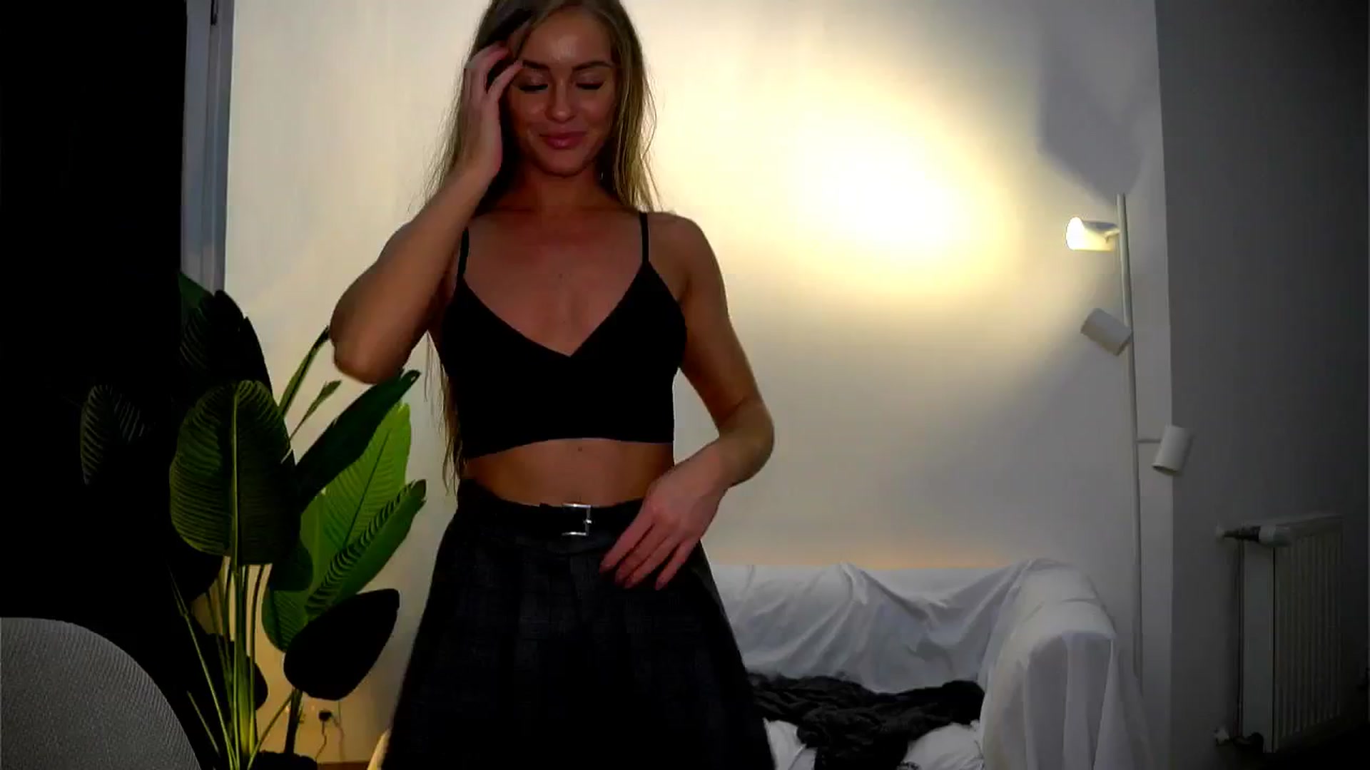 Gallery image thumbnail from Rapunzel_'s myfreecams stream on, 11/10/2024, 19:39 image 12 of 20