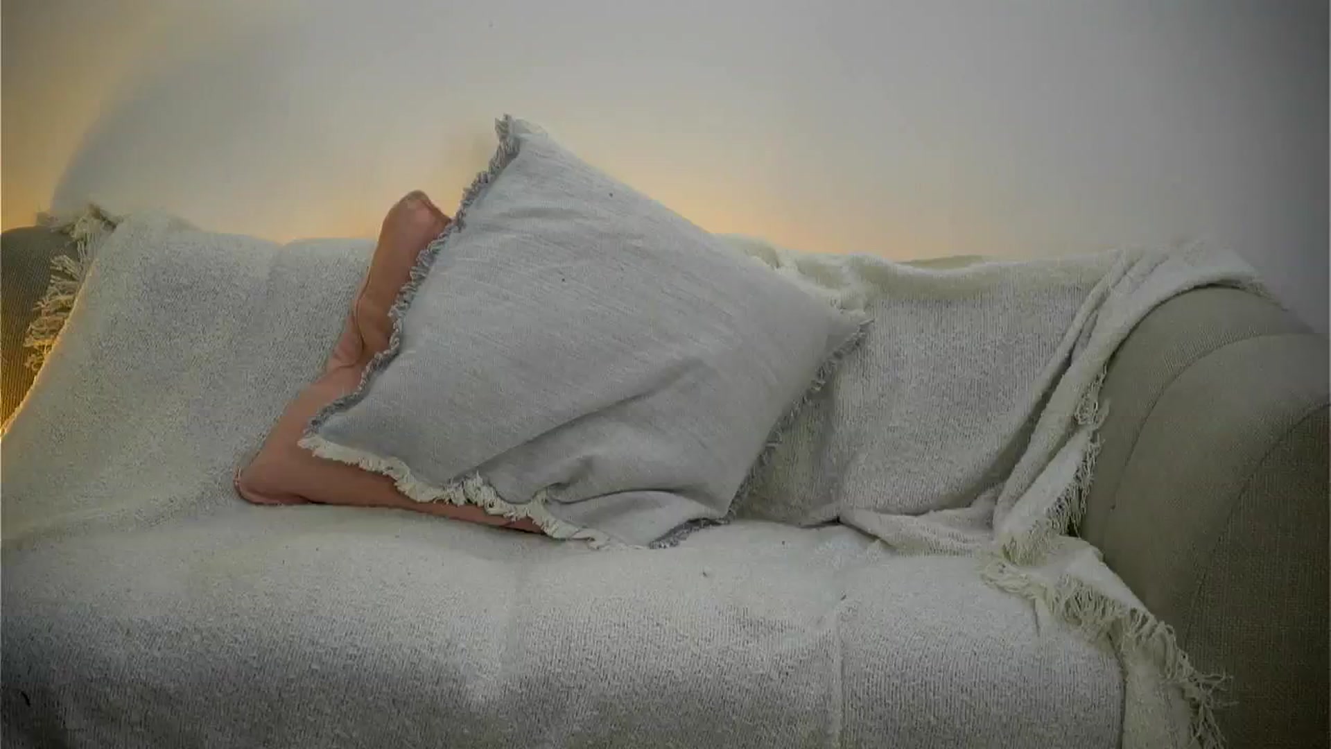 Gallery image thumbnail from Rapunzel_'s myfreecams stream on, 12/10/2024, 20:09 image 16 of 20