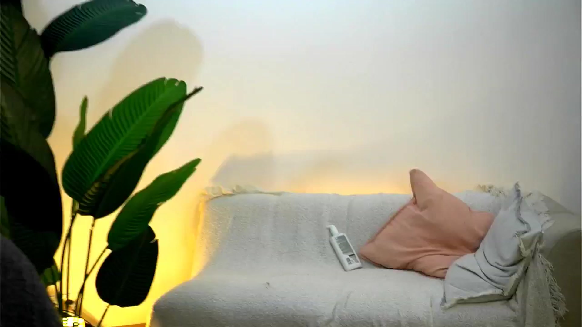 Gallery image thumbnail from Rapunzel_'s myfreecams stream on, 12/20/2024, 16:36 image 15 of 20