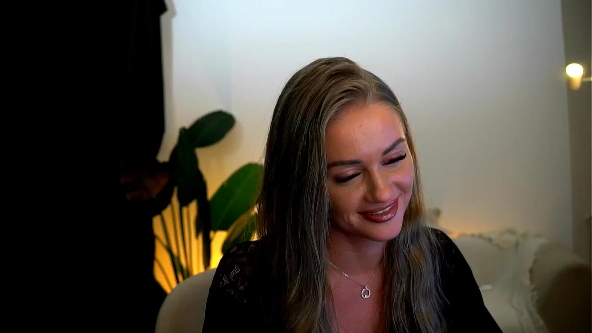 Gallery image thumbnail from Rapunzel_'s myfreecams stream on, 01/08/2025, 20:16 image 2 of 20
