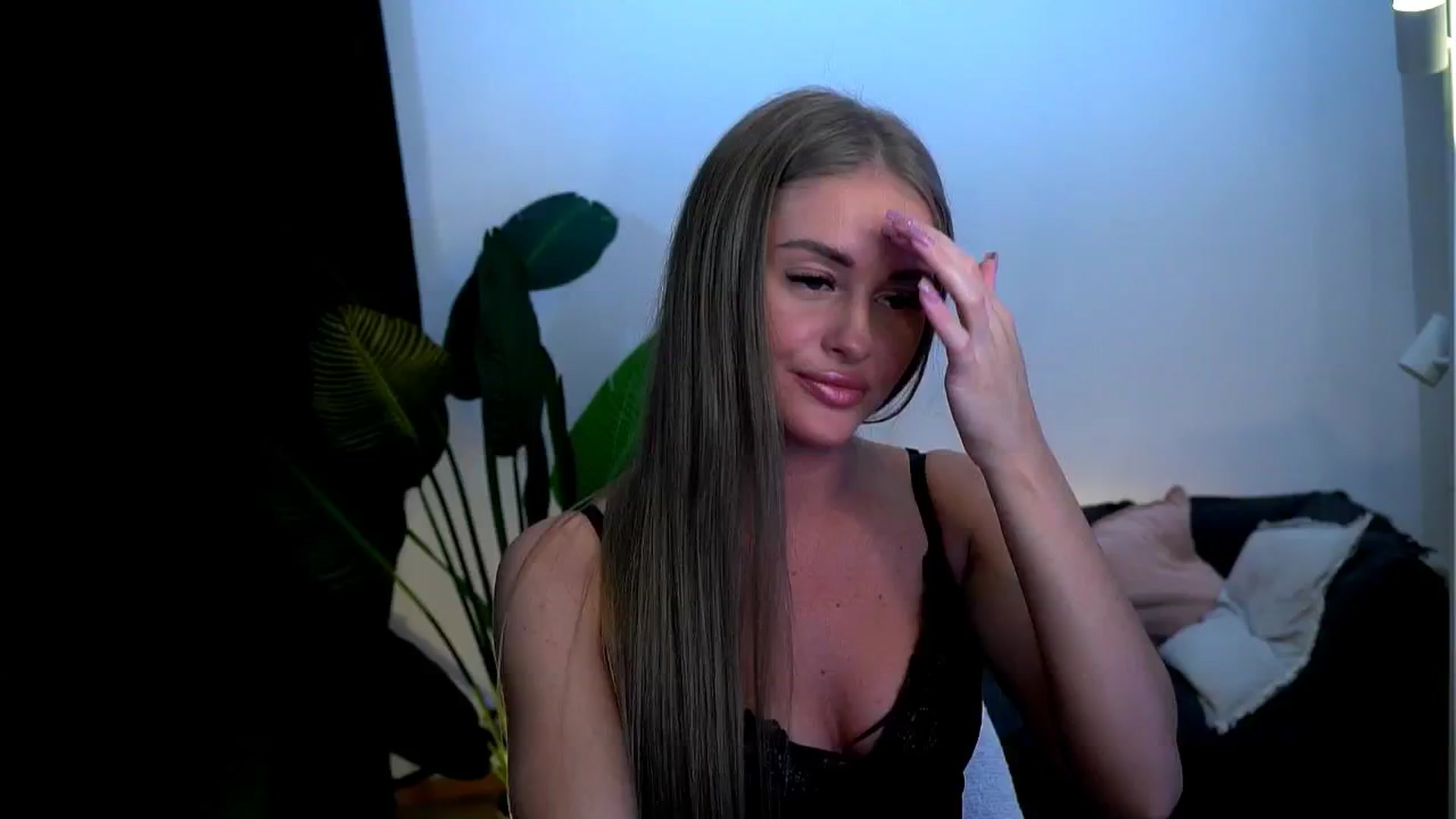 Gallery image thumbnail from Rapunzel_'s myfreecams stream on, 01/19/2025, 20:30 image 18 of 20