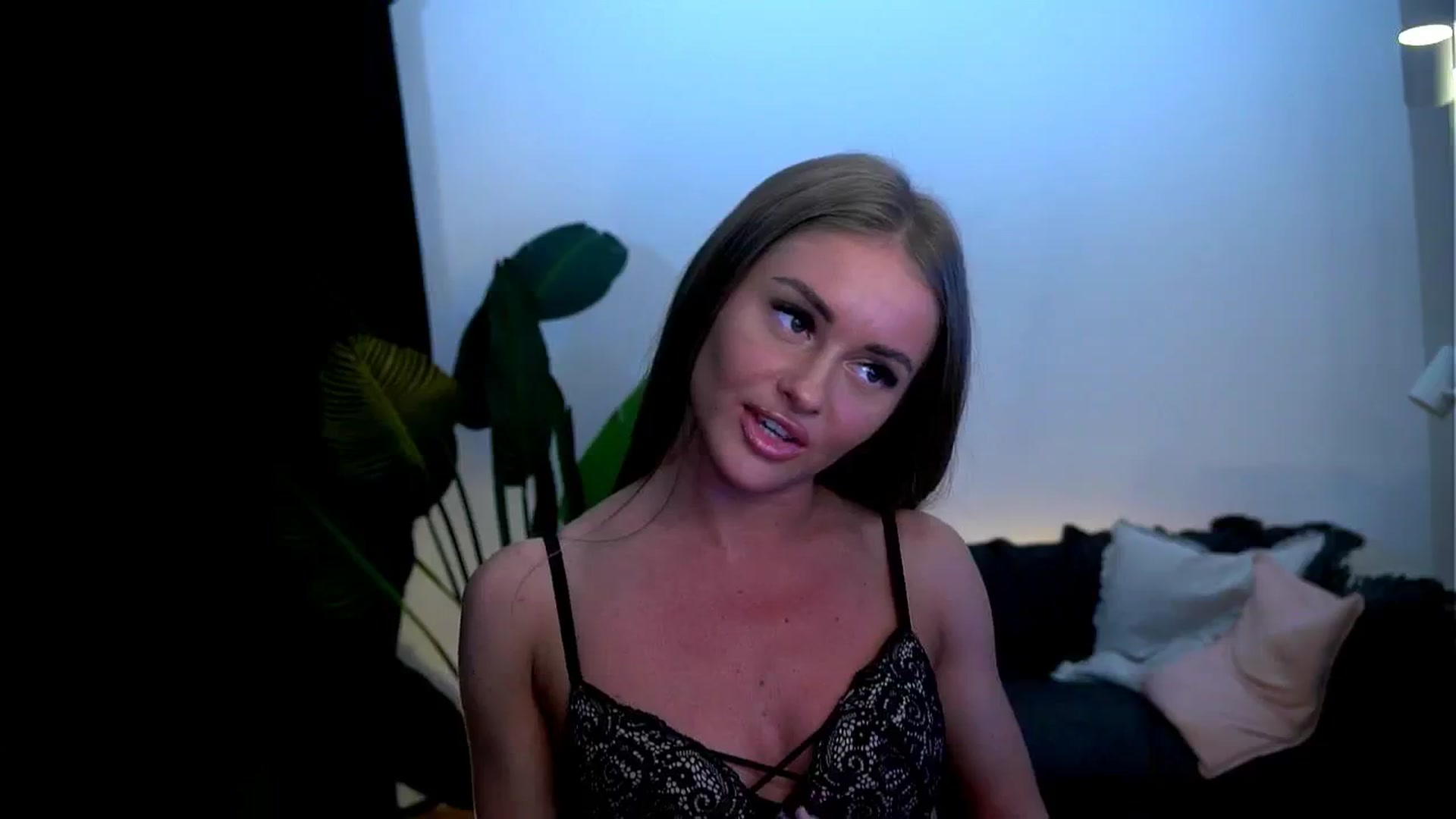 Gallery image thumbnail from Rapunzel_'s myfreecams stream on, 01/19/2025, 21:58 image 16 of 20