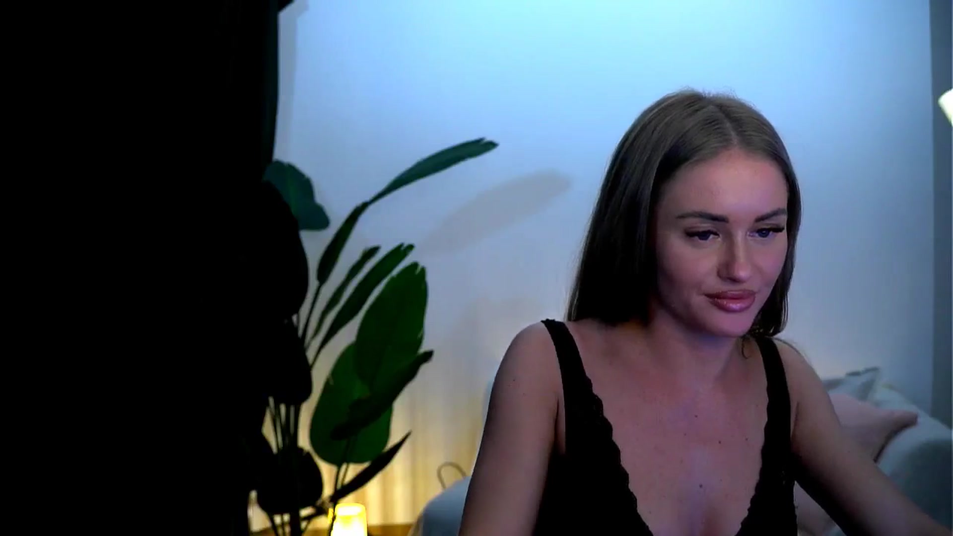 Gallery image thumbnail from Rapunzel_'s myfreecams stream on, 01/24/2025, 18:32 image 6 of 20