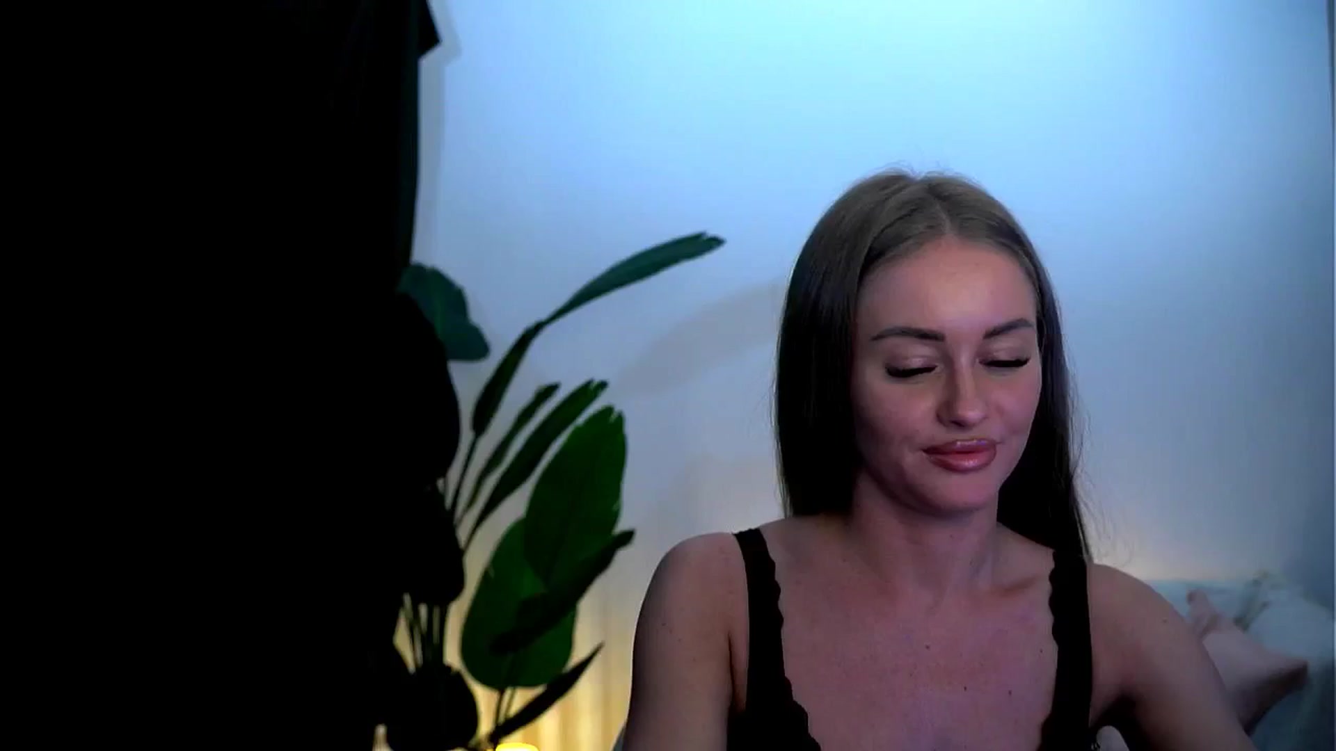 Gallery image thumbnail from Rapunzel_'s myfreecams stream on, 01/24/2025, 18:32 image 12 of 20