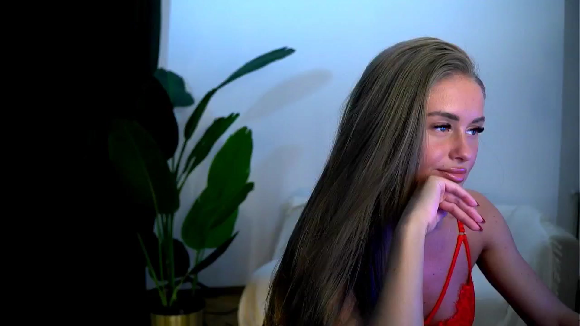 Gallery image thumbnail from Rapunzel_'s myfreecams stream on, 02/04/2025, 20:41 image 12 of 20