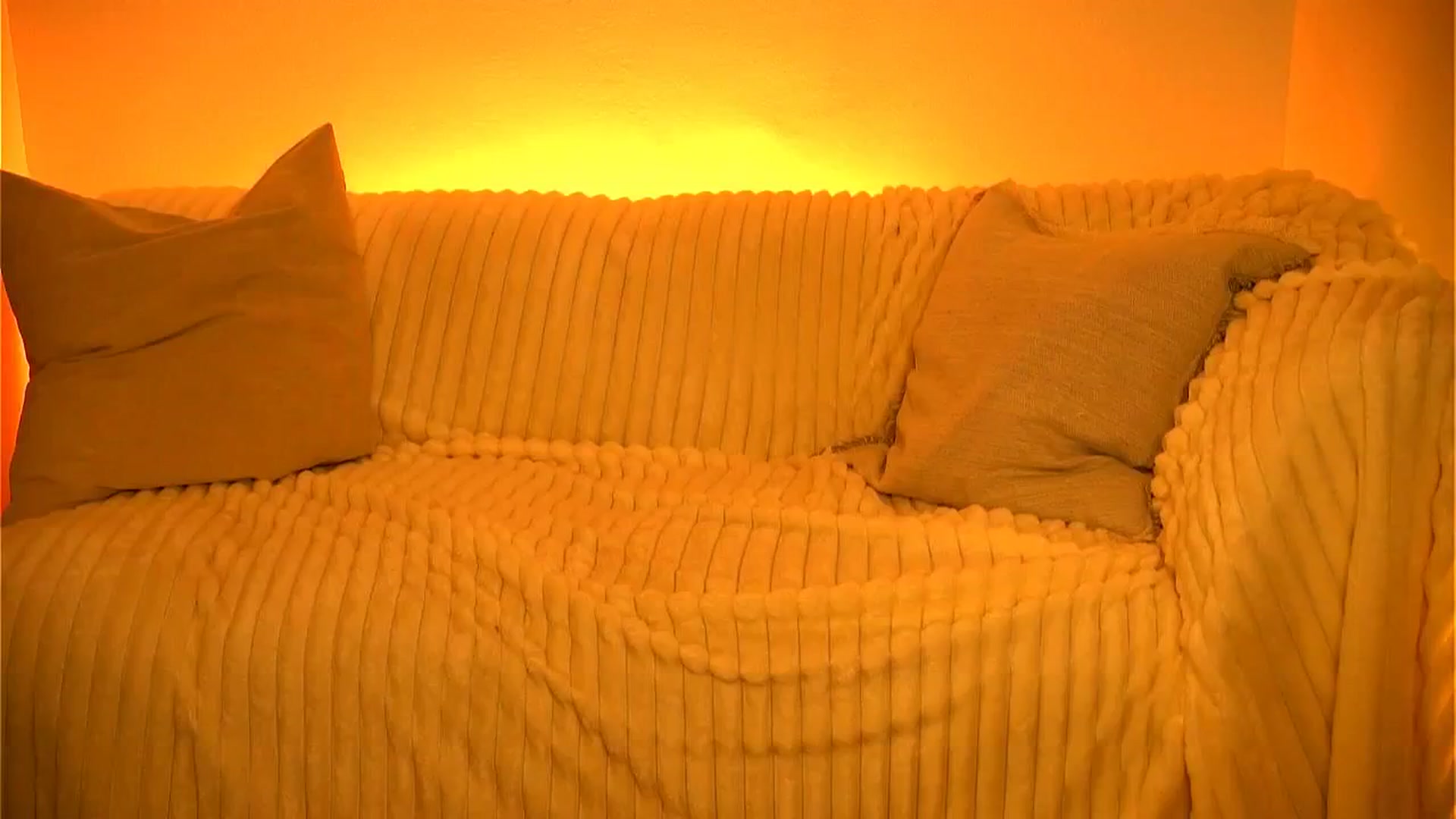 Gallery image thumbnail from Rapunzel_'s myfreecams stream on, 03/13/2025, 03:15 image 11 of 20
