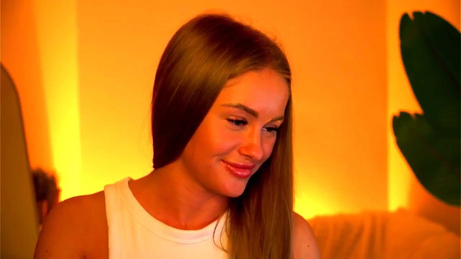 Gallery image thumbnail from Rapunzel_'s myfreecams stream on, 03/26/2025, 01:59 image 8 of 20
