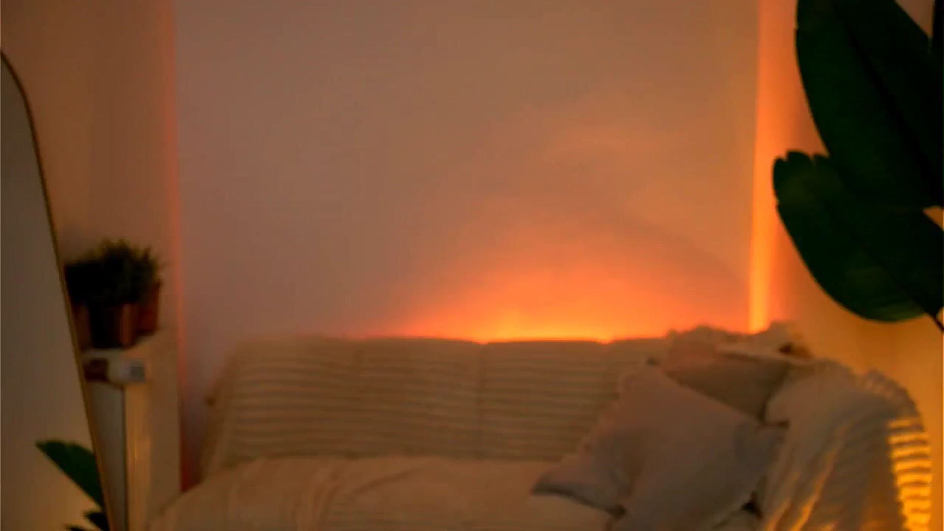 Gallery image thumbnail from Rapunzel_'s myfreecams stream on, 04/06/2025, 19:59 image 14 of 20