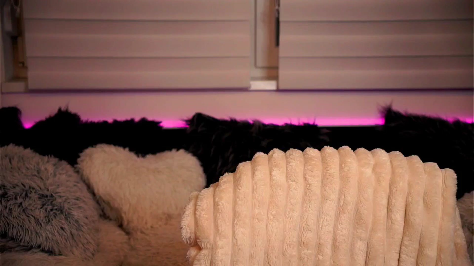 Gallery image thumbnail from Rapunzel_'s myfreecams stream on, 10/01/2025, 24:57 image 18 of 20