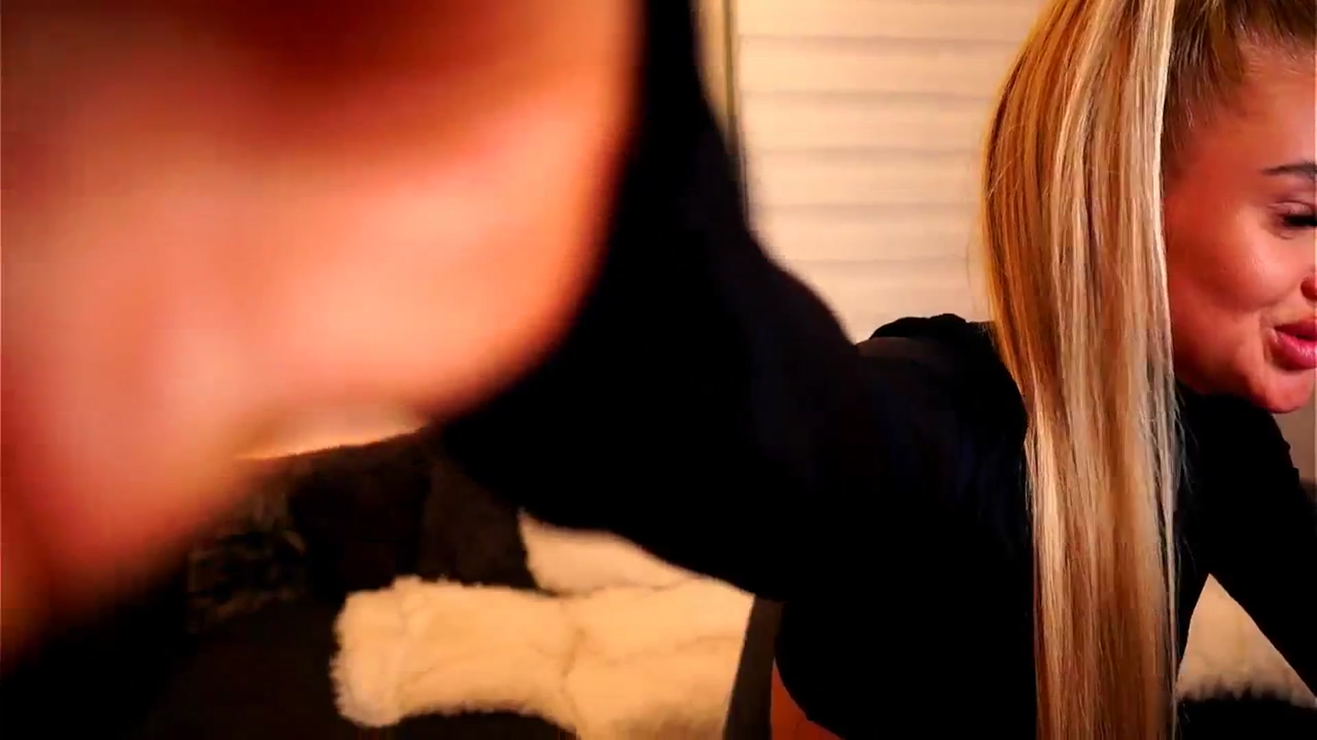 Gallery image thumbnail from Rapunzel_'s myfreecams stream on, 10/13/2025, 01:56 image 16 of 20