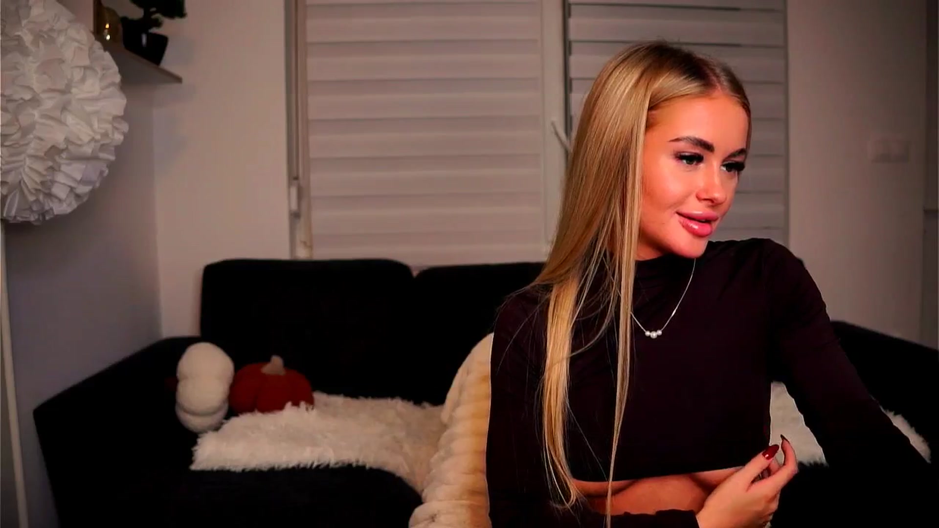 Gallery image thumbnail from Rapunzel_'s myfreecams stream on, 11/02/2025, 23:11 image 19 of 20