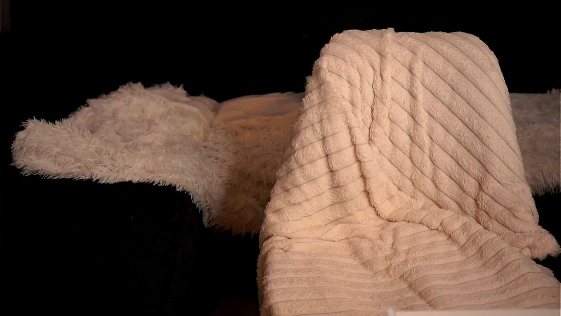 Gallery image thumbnail from Rapunzel_'s myfreecams stream on, 11/26/2025, 02:31 image 17 of 20