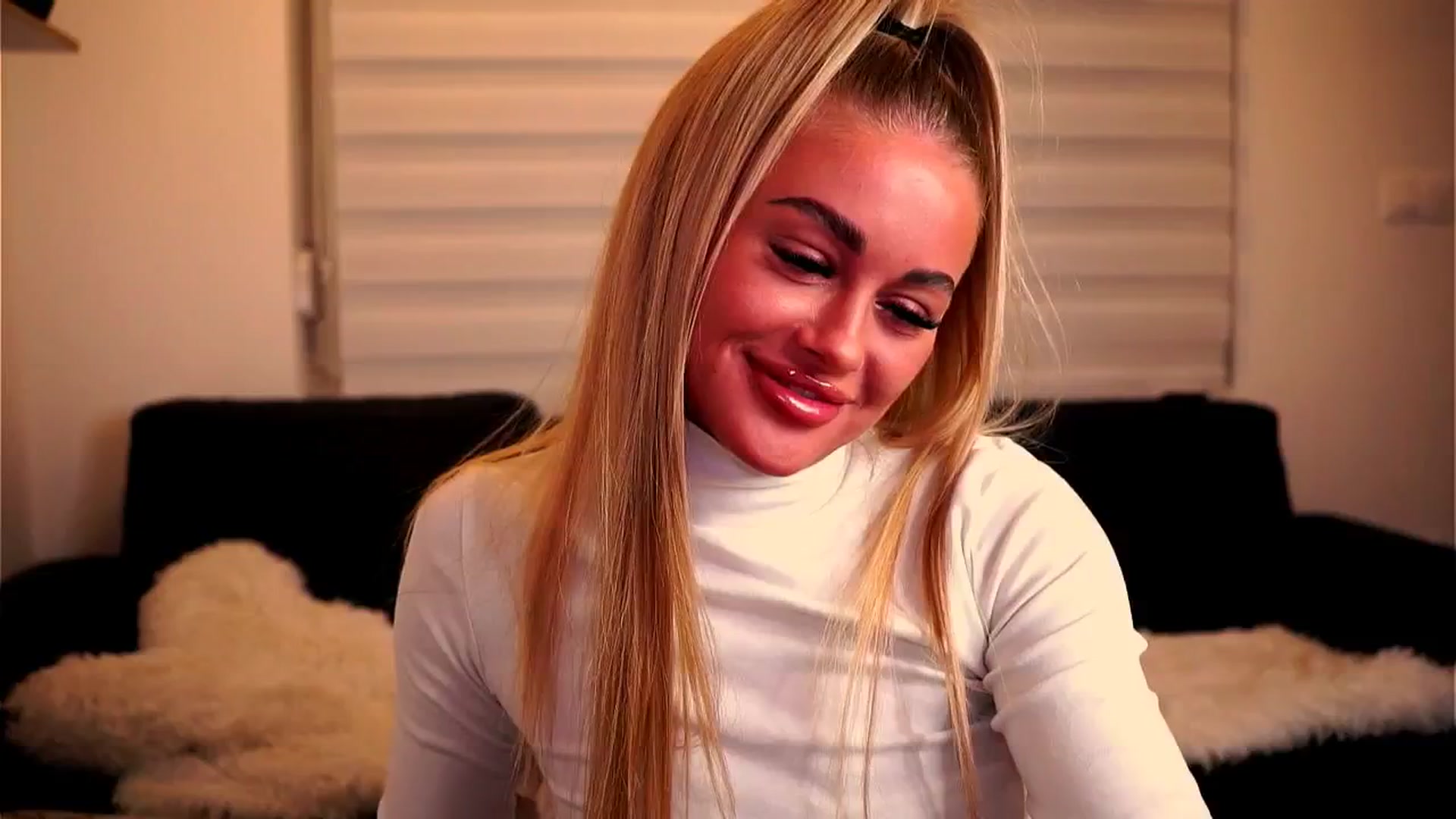Gallery image thumbnail from Rapunzel_'s myfreecams stream on, 11/27/2025, 01:14 image 2 of 20