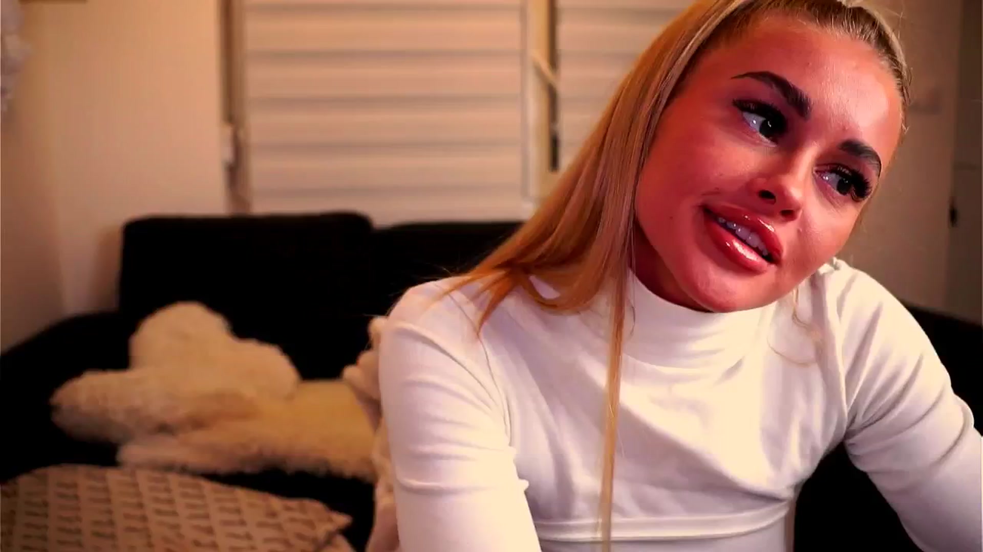 Gallery image thumbnail from Rapunzel_'s myfreecams stream on, 11/27/2025, 01:14 image 9 of 20