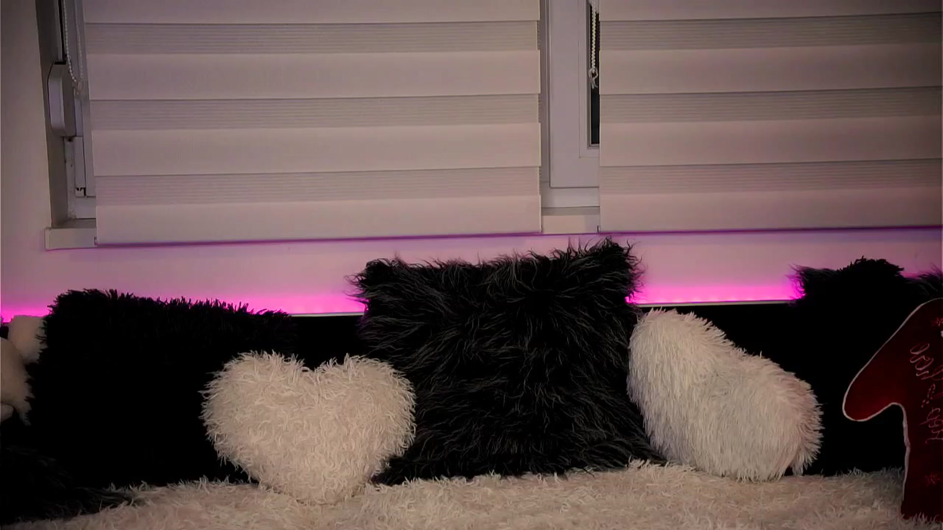 Gallery image thumbnail from Rapunzel_'s myfreecams stream on, 01/06/2026, 24:56 image 4 of 20