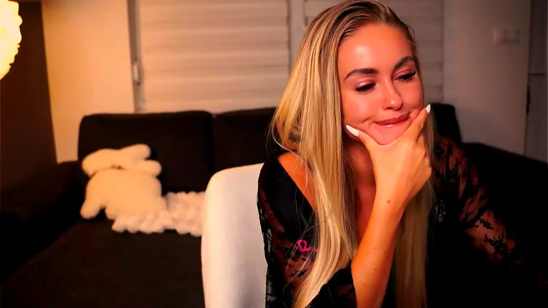Gallery image thumbnail from Rapunzel_'s myfreecams stream on, 07/10/2026, 01:09 image 18 of 20