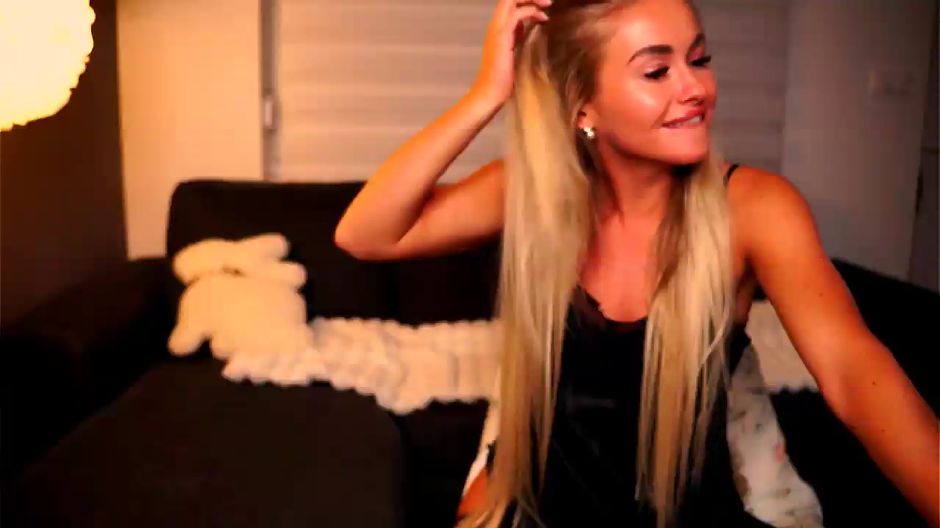 Gallery image thumbnail from Rapunzel_'s myfreecams stream on, 07/10/2026, 02:31 image 8 of 20