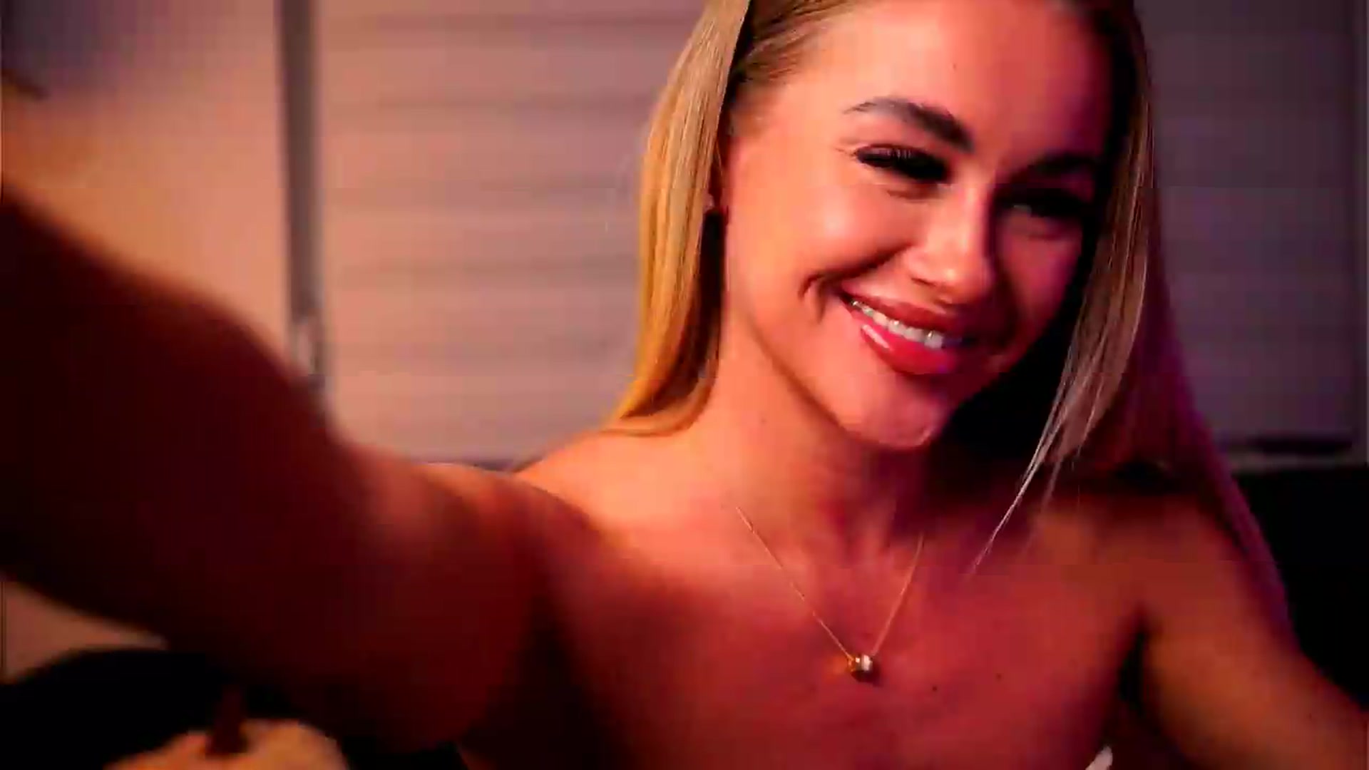 Gallery image thumbnail from Rapunzel_'s myfreecams stream on, 09/09/2026, 24:01 image 12 of 20