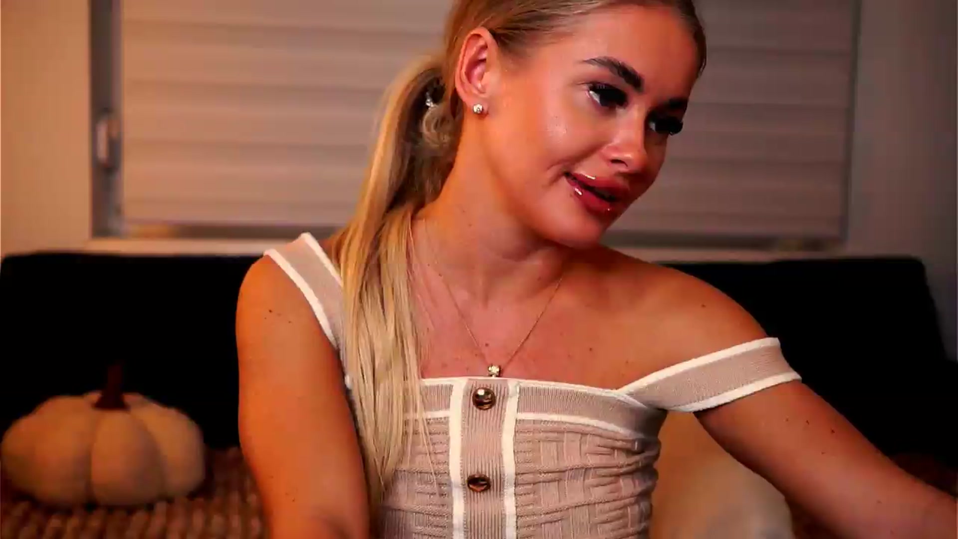 Gallery image thumbnail from Rapunzel_'s myfreecams stream on, 09/11/2026, 22:51 image 18 of 20