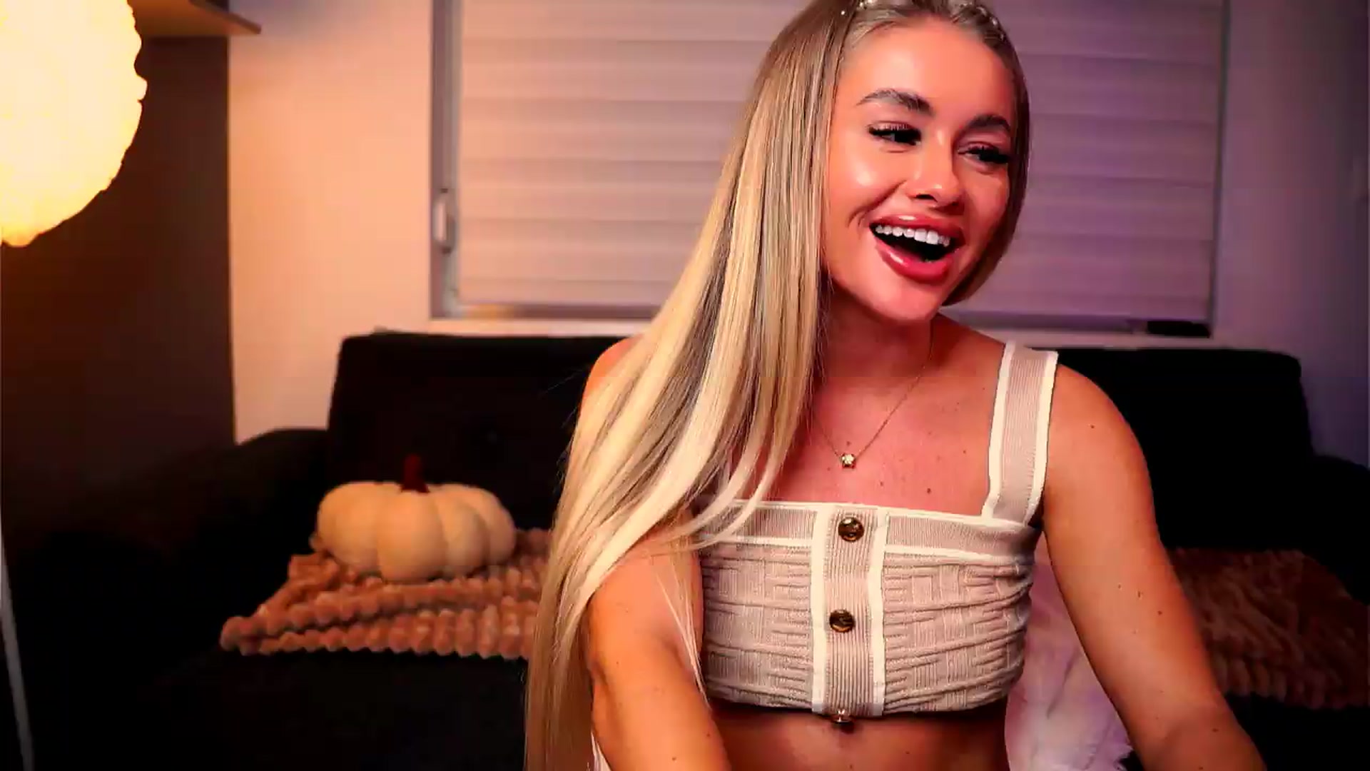 Gallery image thumbnail from Rapunzel_'s myfreecams stream on, 09/15/2026, 24:55 image 8 of 20