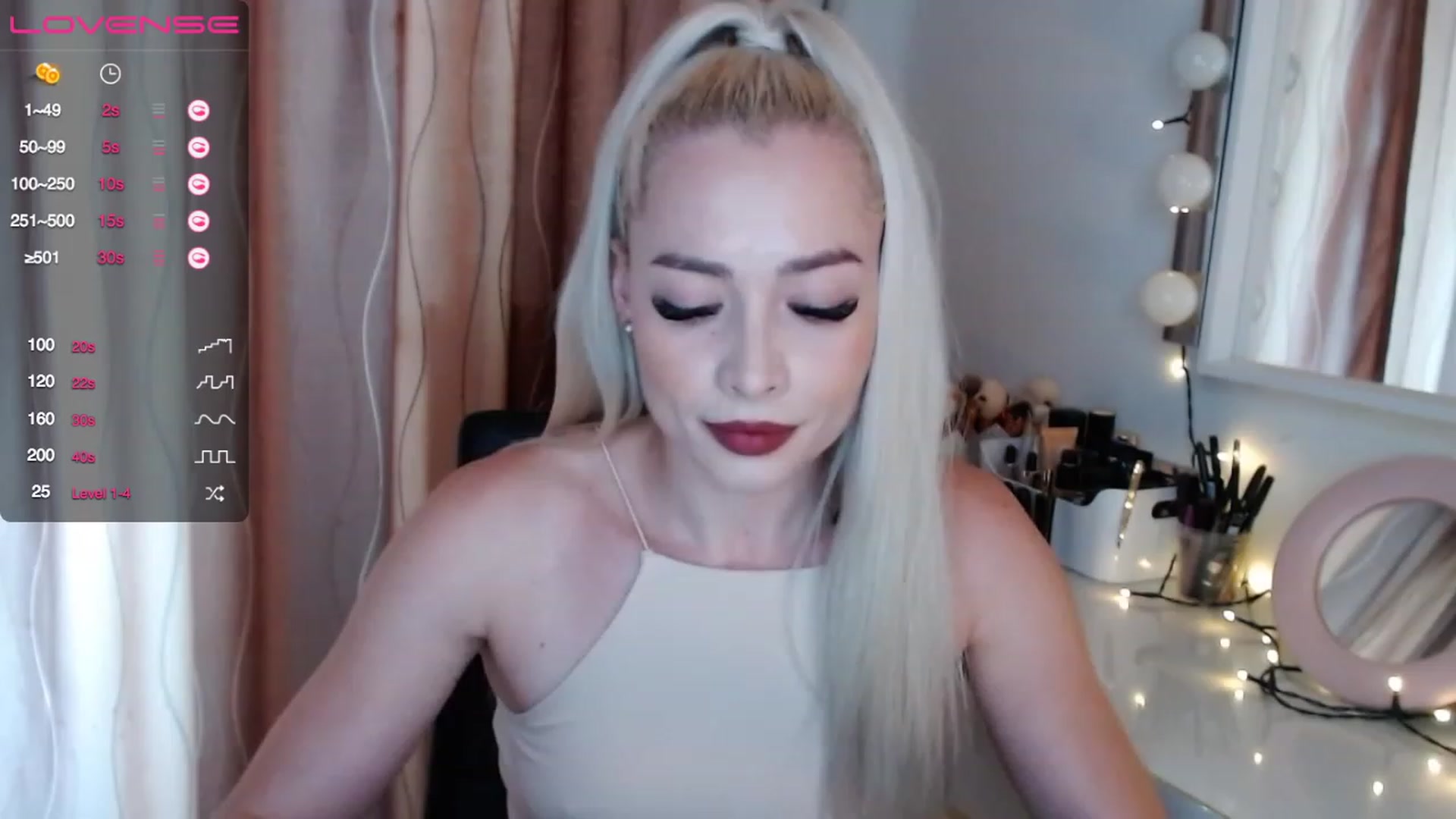 Gallery image thumbnail from Rapunzelll's myfreecams stream on, 11/14/2022, 11:10 image 10 of 20