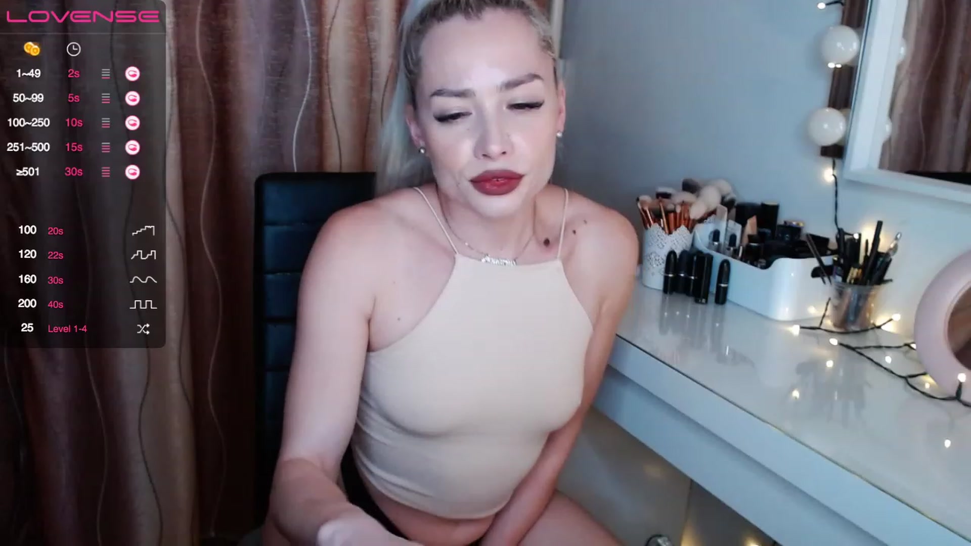 Gallery image thumbnail from Rapunzelll's myfreecams stream on, 12/01/2022, 17:07 image 15 of 20