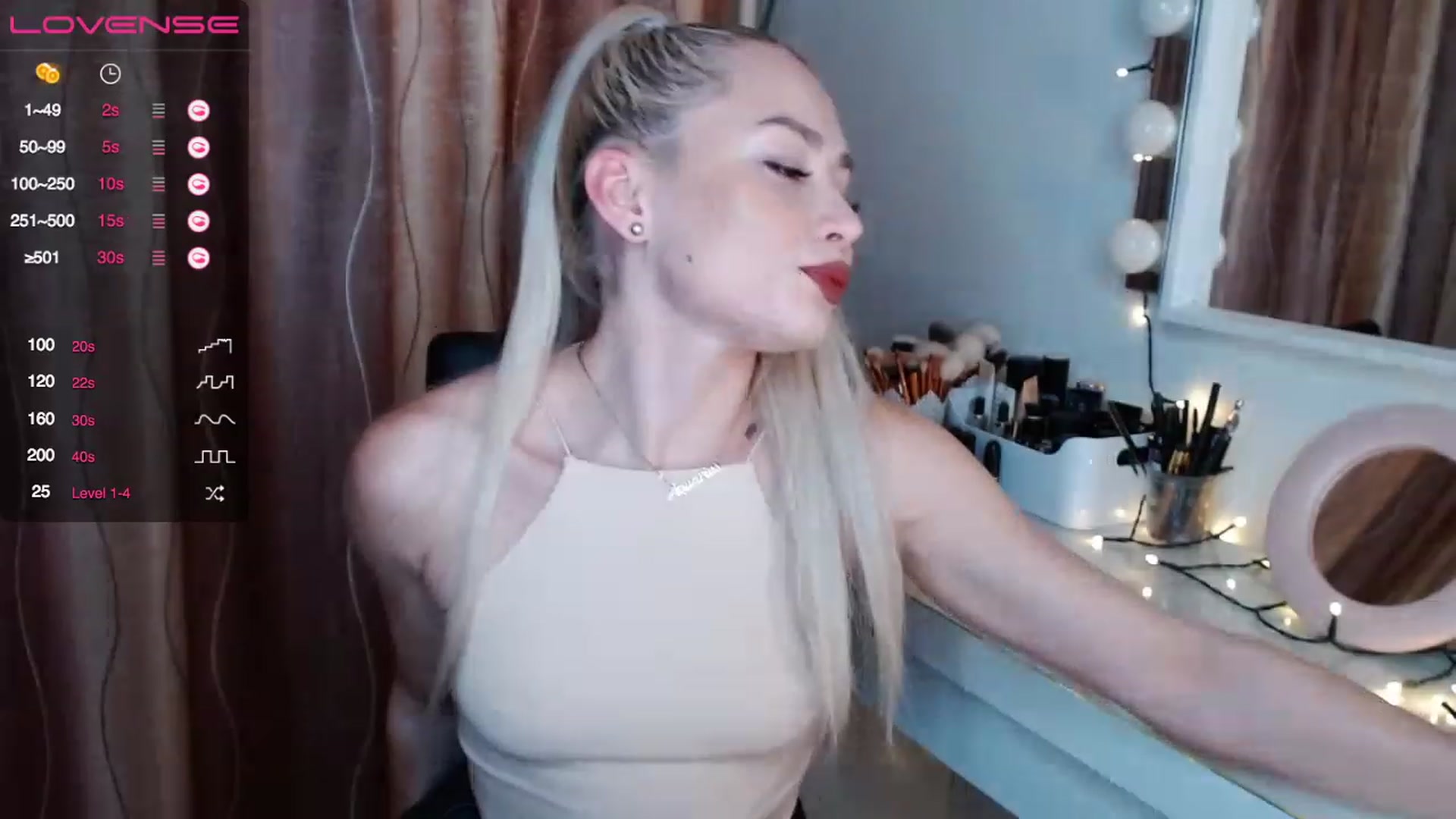 Gallery image thumbnail from Rapunzelll's myfreecams stream on, 12/01/2022, 17:07 image 9 of 20