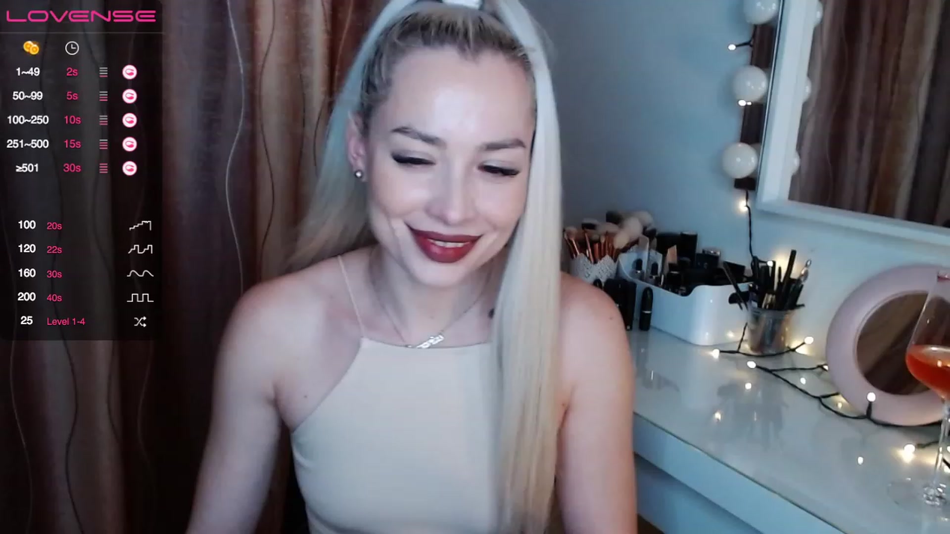 Gallery image thumbnail from Rapunzelll's myfreecams stream on, 12/01/2022, 17:07 image 3 of 20