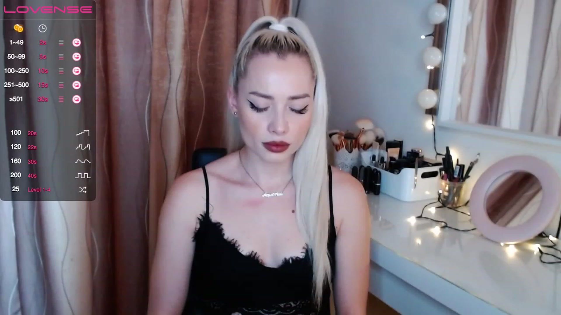 Gallery image thumbnail from Rapunzelll's myfreecams stream on, 12/08/2022, 09:00 image 15 of 20