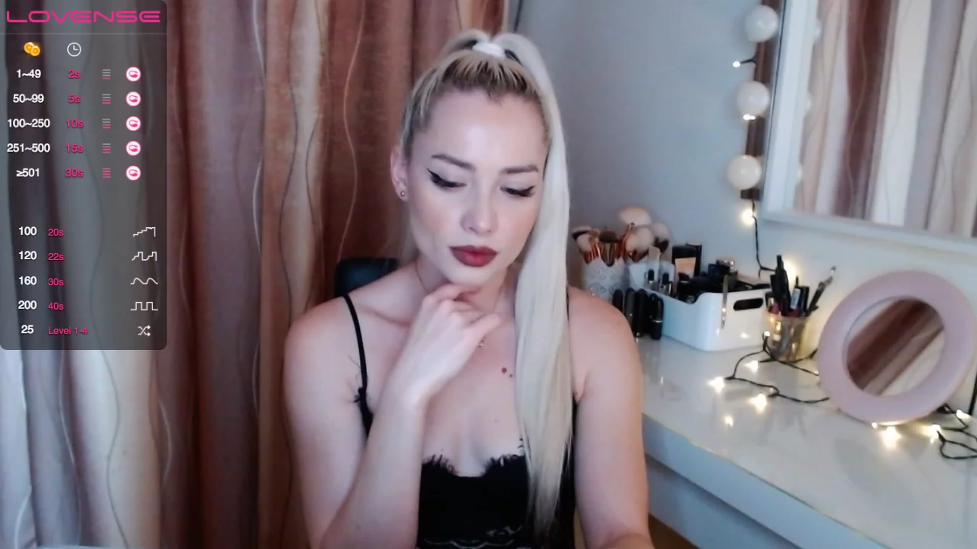 Gallery image thumbnail from Rapunzelll's myfreecams stream on, 12/08/2022, 09:00 image 16 of 20