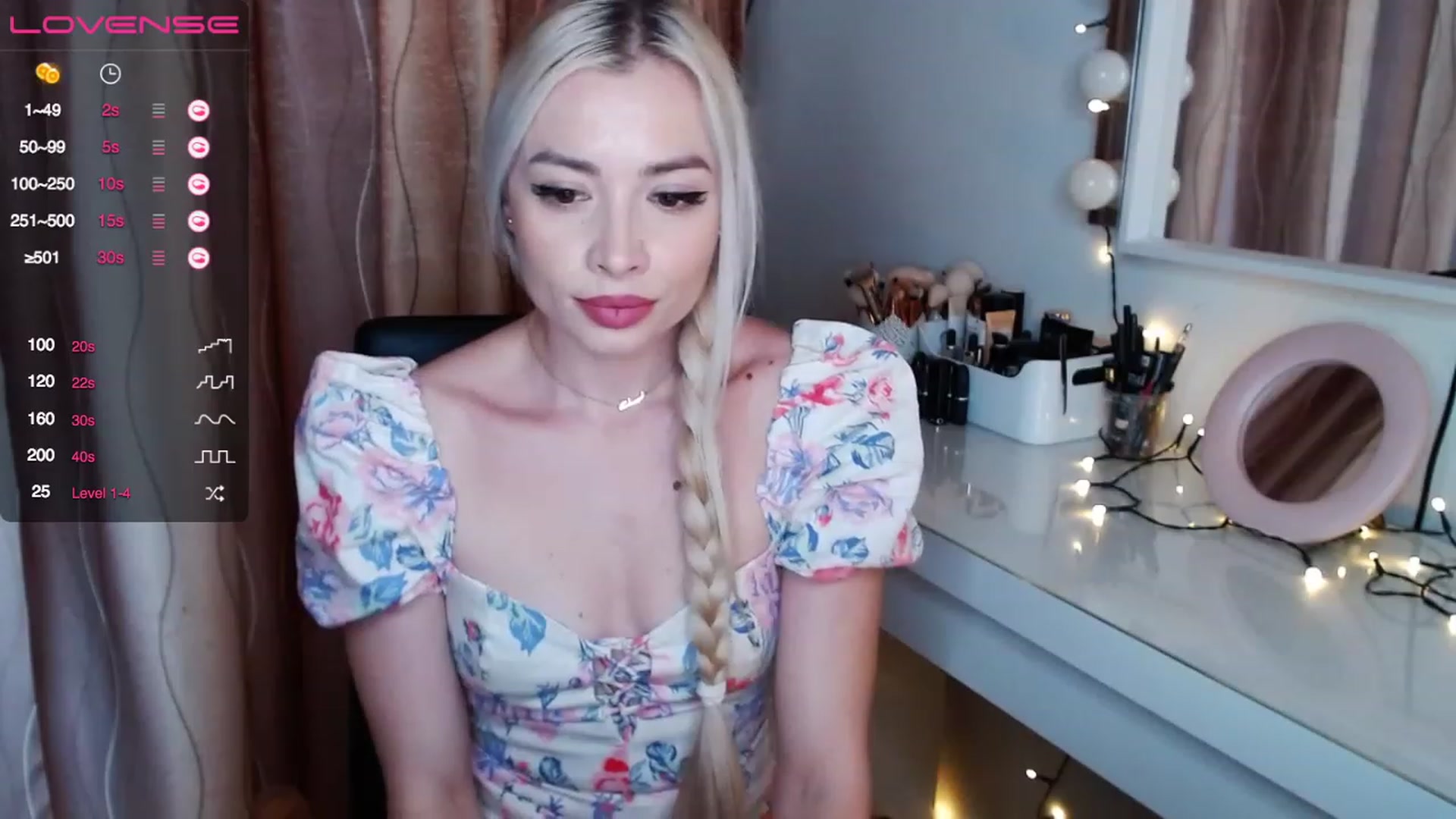 Gallery image thumbnail from Rapunzelll's myfreecams stream on, 12/11/2022, 14:04 image 13 of 20