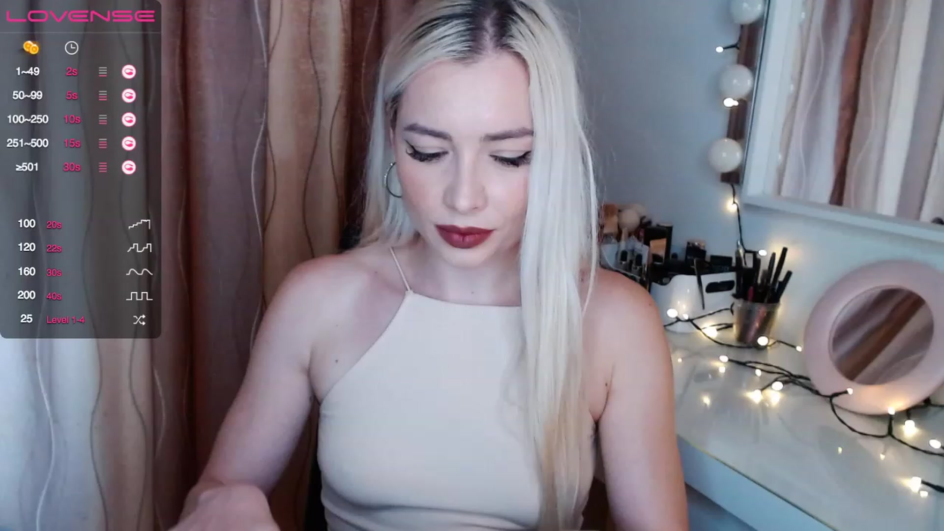 Gallery image thumbnail from Rapunzelll's myfreecams stream on, 12/15/2022, 11:23 image 1 of 20