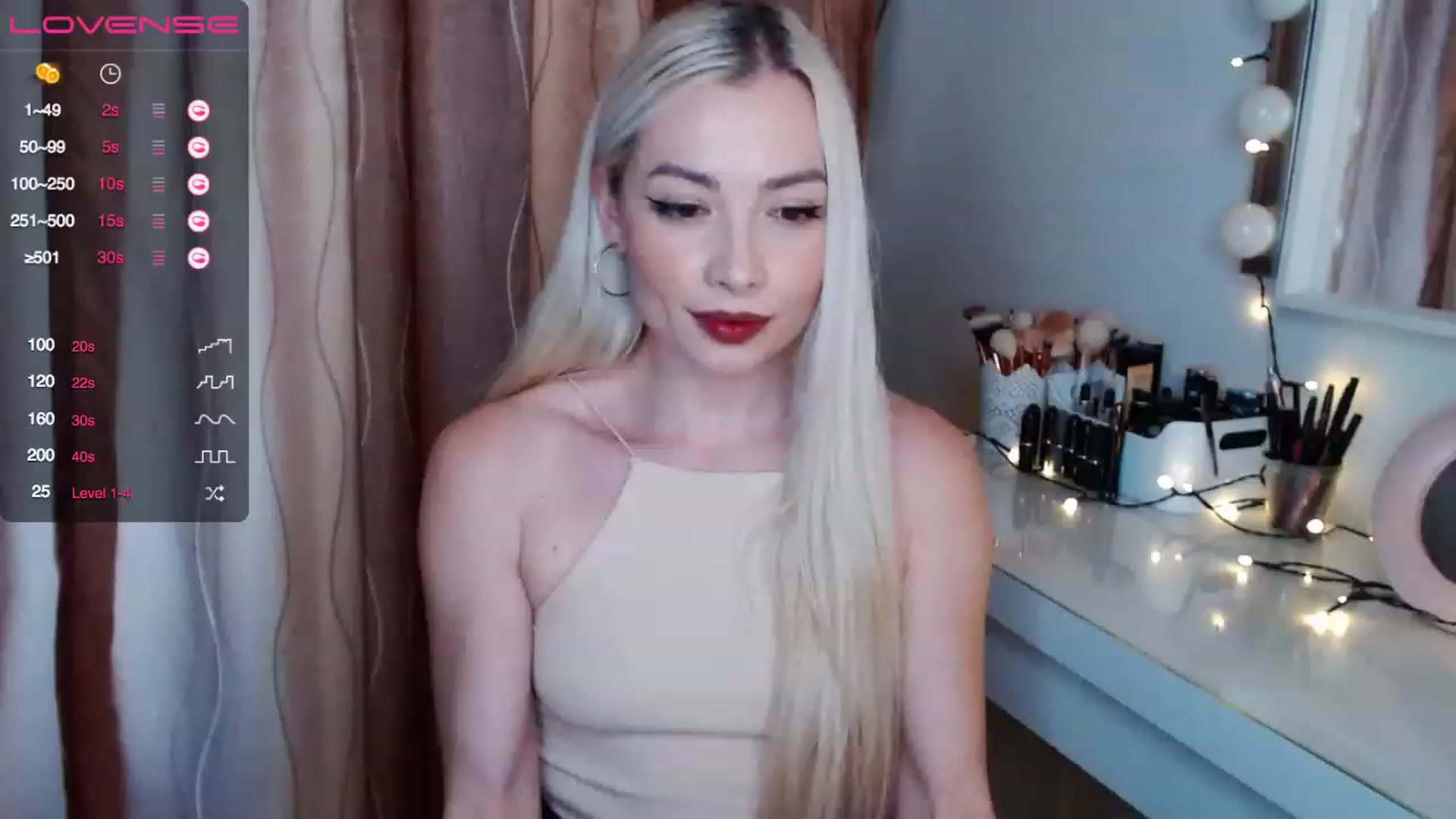 Gallery image thumbnail from Rapunzelll's myfreecams stream on, 12/15/2022, 12:23 image 2 of 20
