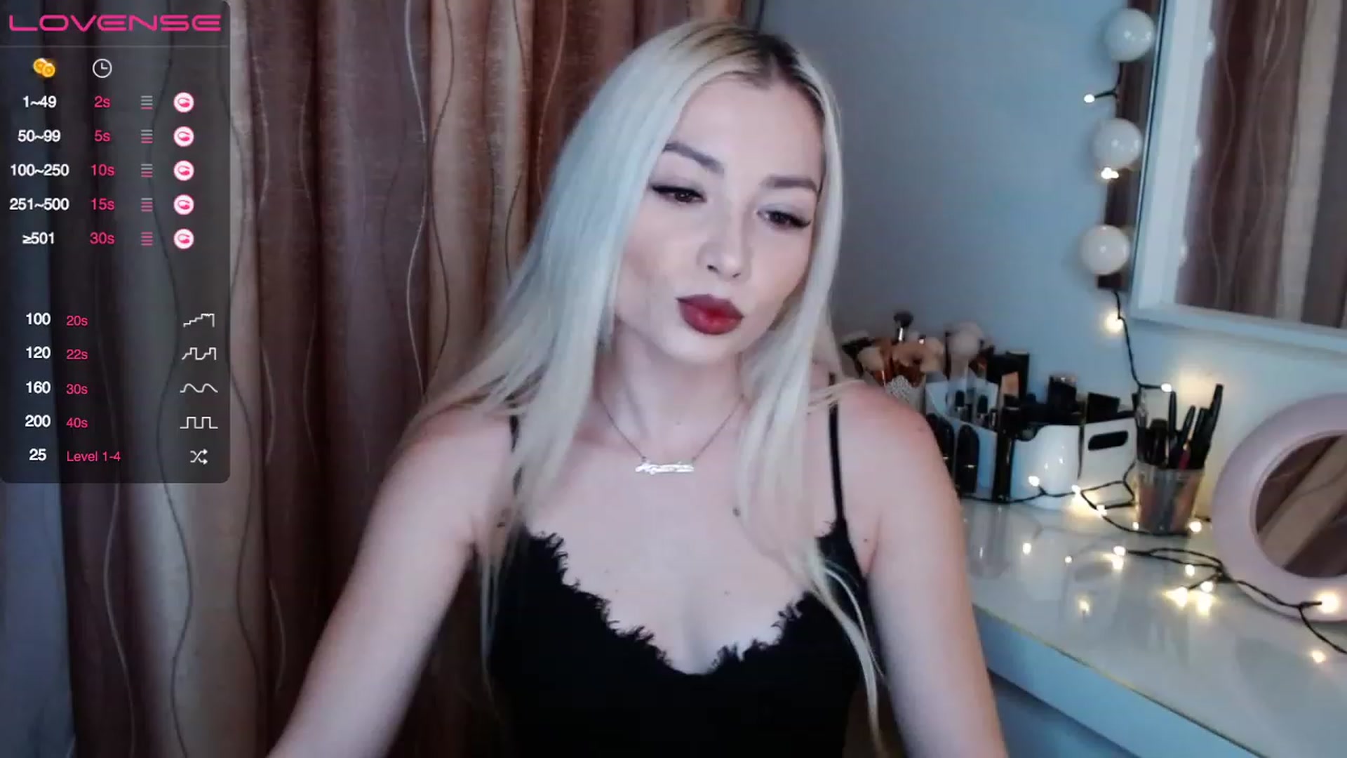 Gallery image thumbnail from Rapunzelll's myfreecams stream on, 12/18/2022, 08:18 image 16 of 20
