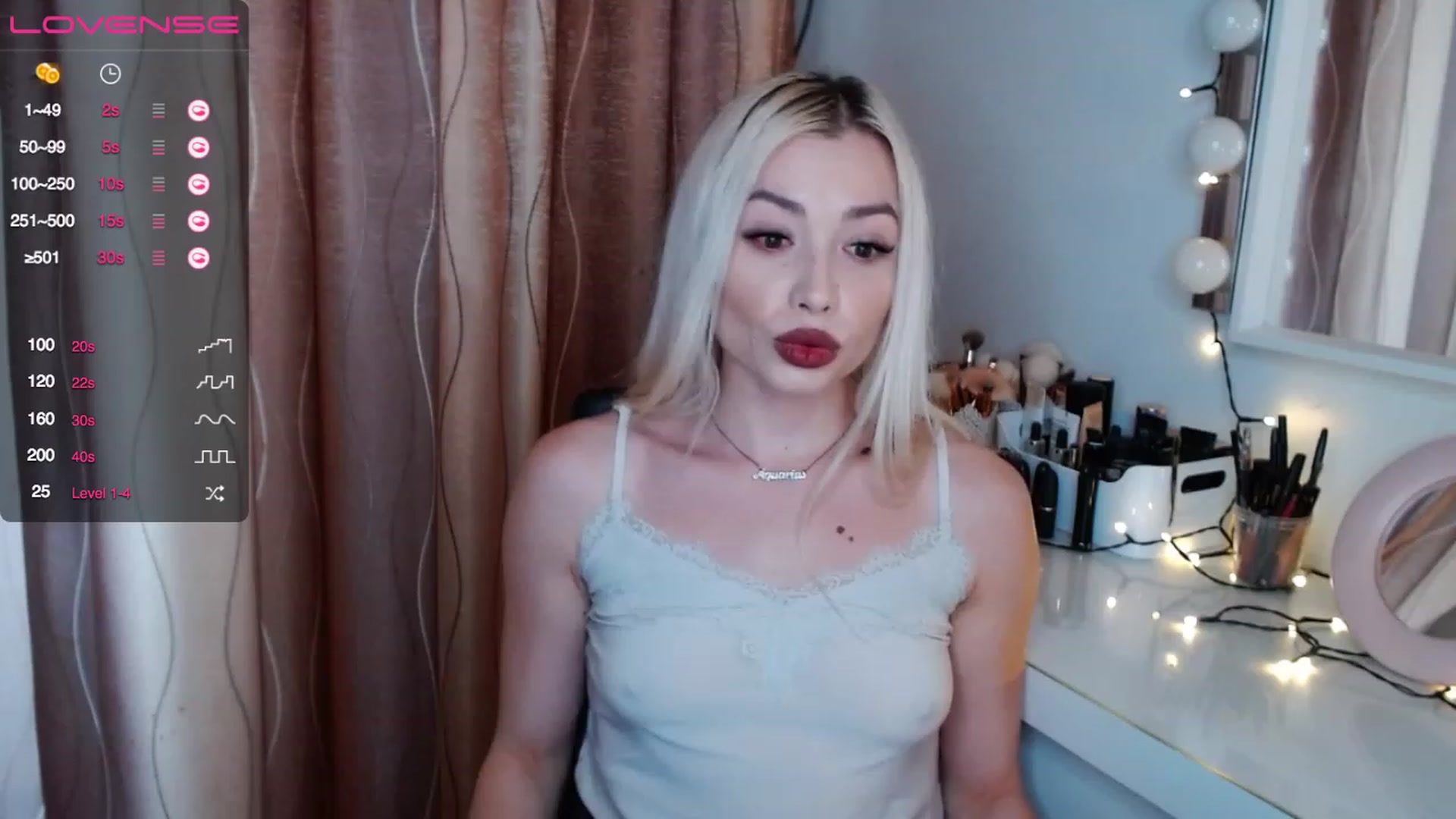 Gallery image thumbnail from Rapunzelll's myfreecams stream on, 12/18/2022, 09:57 image 14 of 20