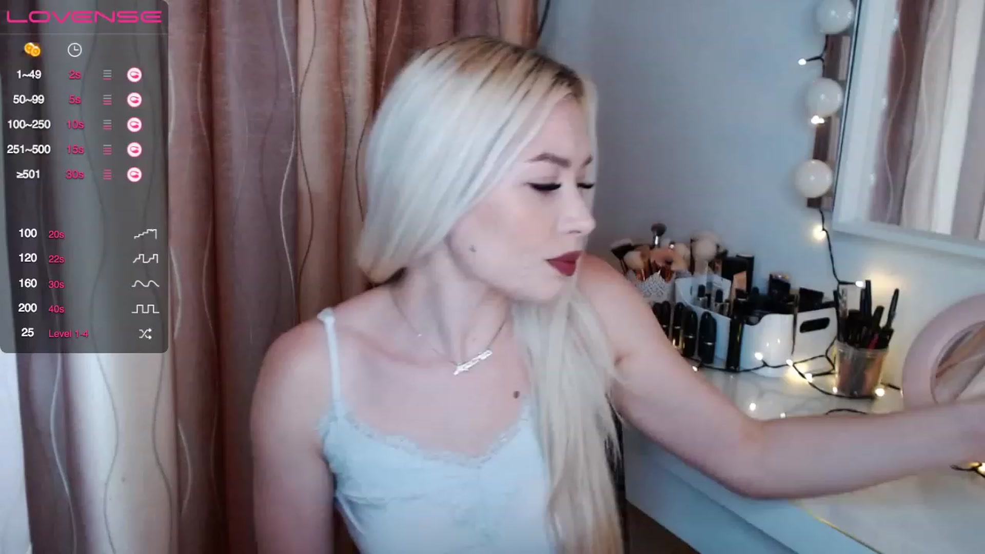 Gallery image thumbnail from Rapunzelll's myfreecams stream on, 12/18/2022, 09:57 image 11 of 20