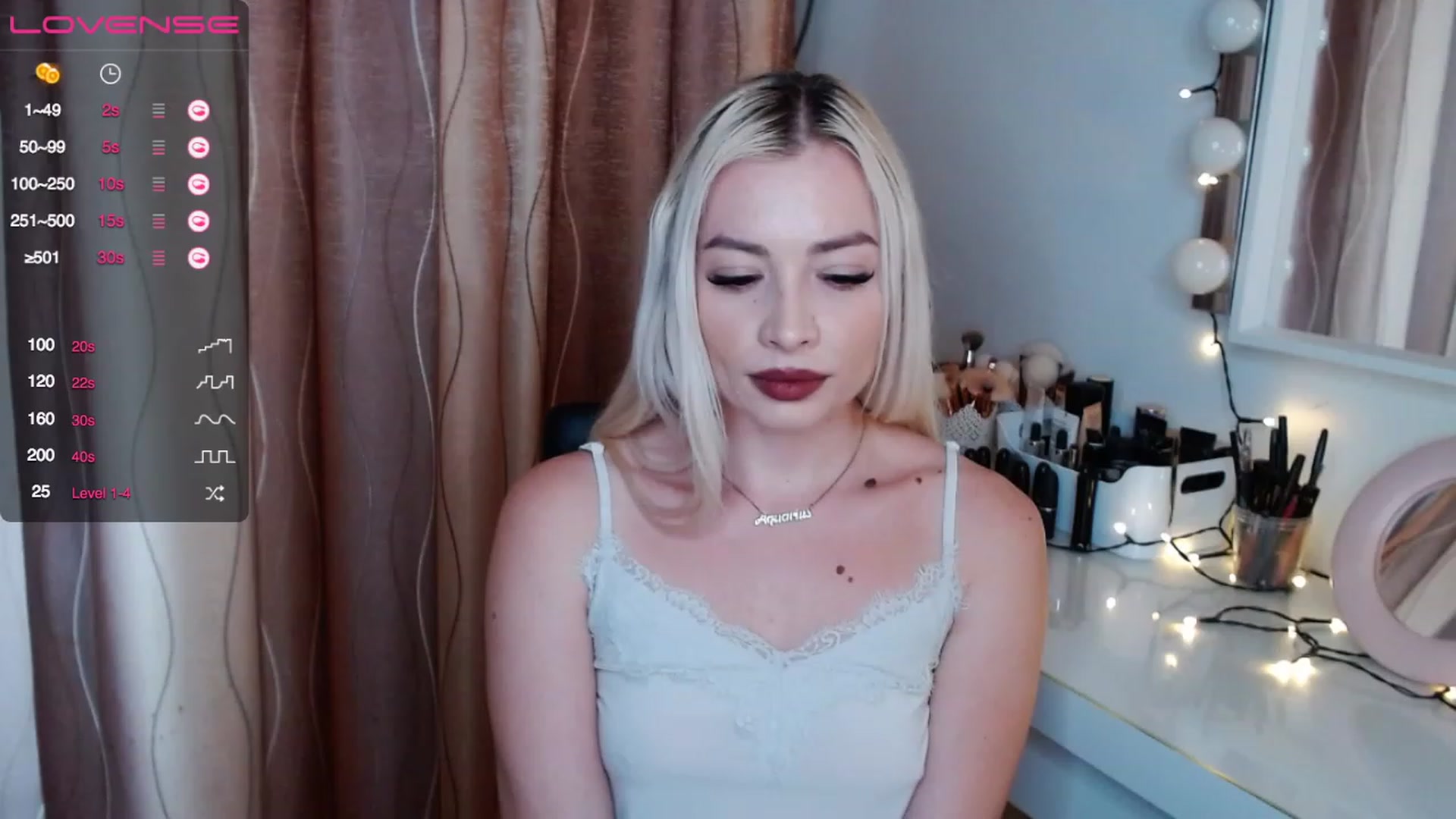 Gallery image thumbnail from Rapunzelll's myfreecams stream on, 12/18/2022, 10:41 image 1 of 20
