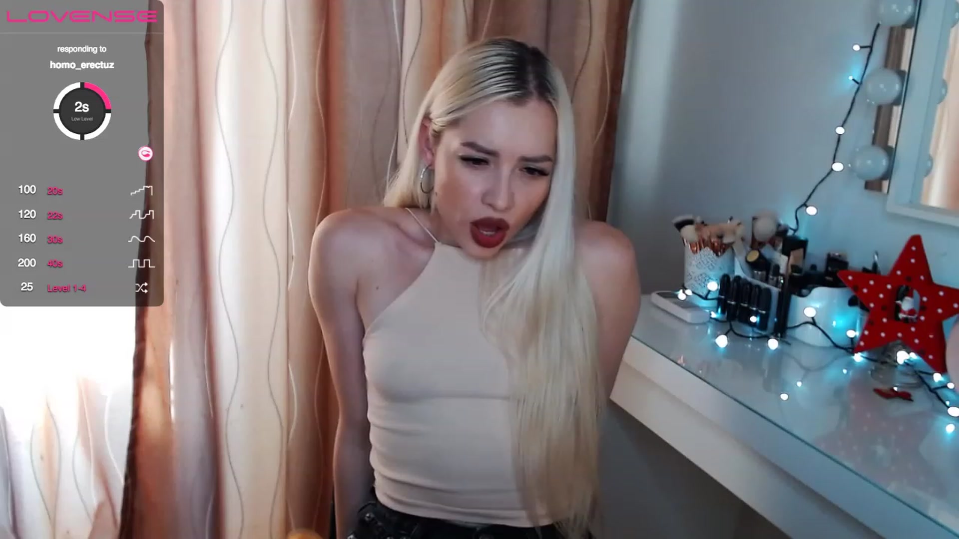 Gallery image thumbnail from Rapunzelll's myfreecams stream on, 12/20/2022, 11:06 image 15 of 20