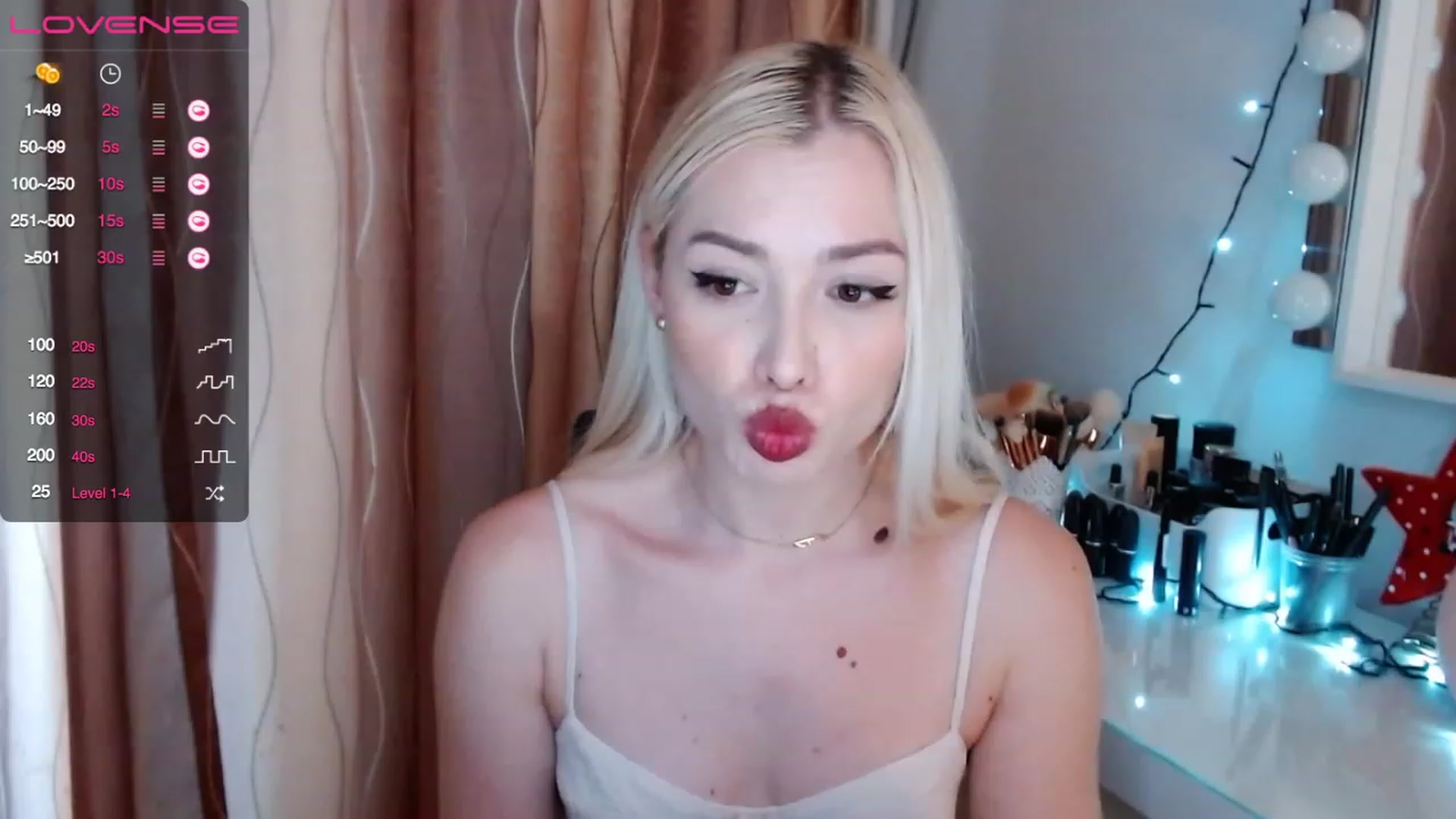 Gallery image thumbnail from Rapunzelll's myfreecams stream on, 01/23/2023, 11:22 image 11 of 20